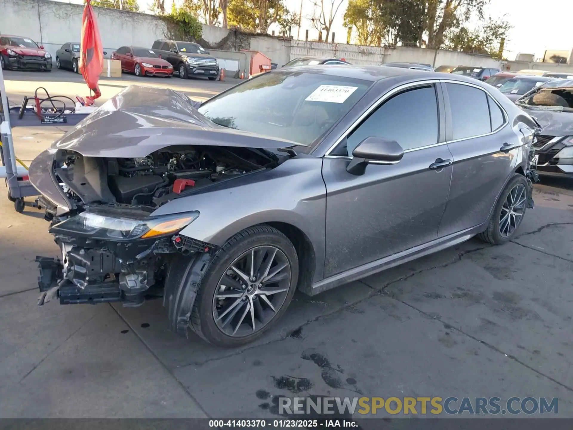 2 fotografías del automóvil dañado 4T1G11AK6NU055923 TOYOTA CAMRY 2022