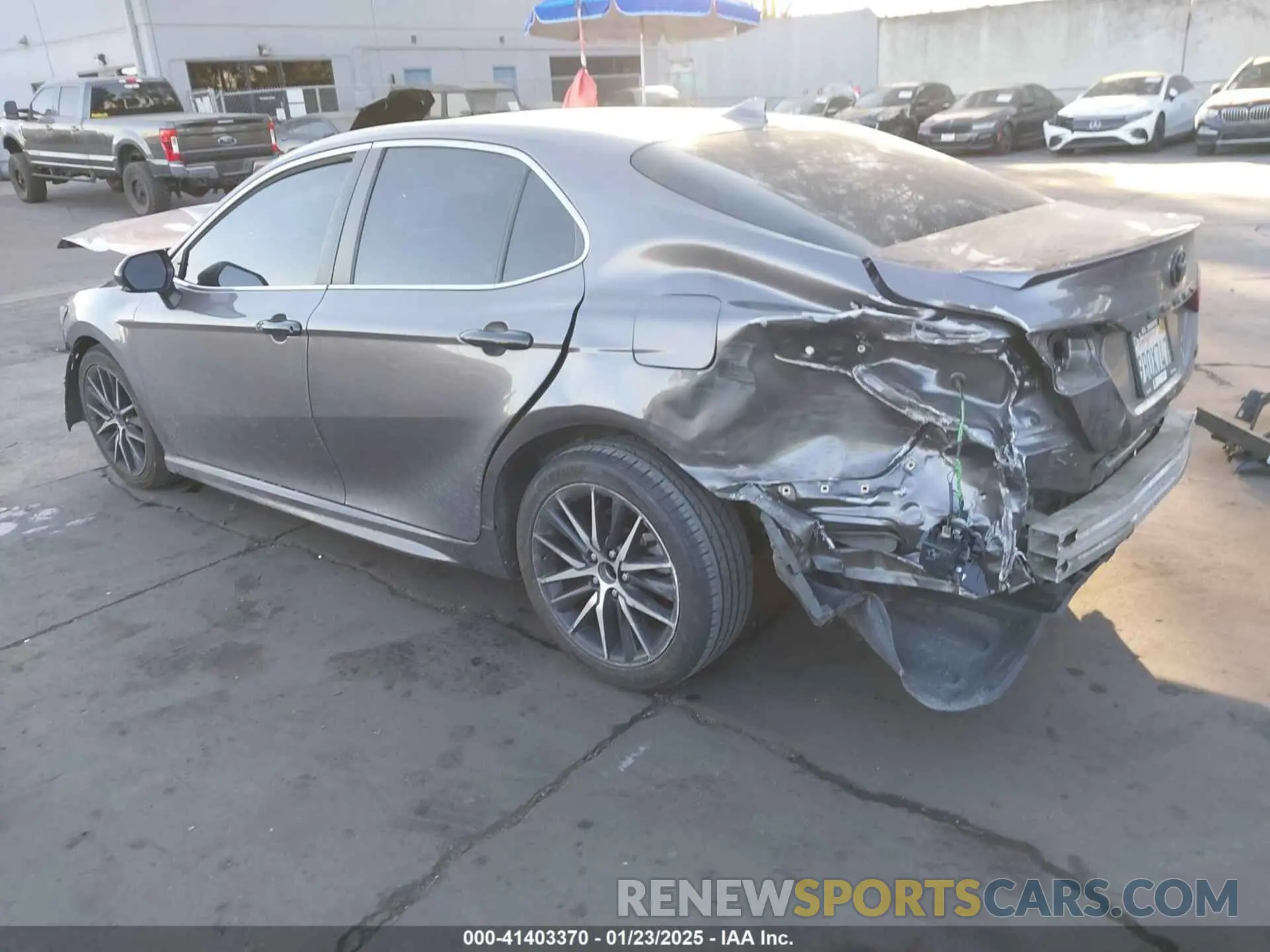 3 fotografías del automóvil dañado 4T1G11AK6NU055923 TOYOTA CAMRY 2022