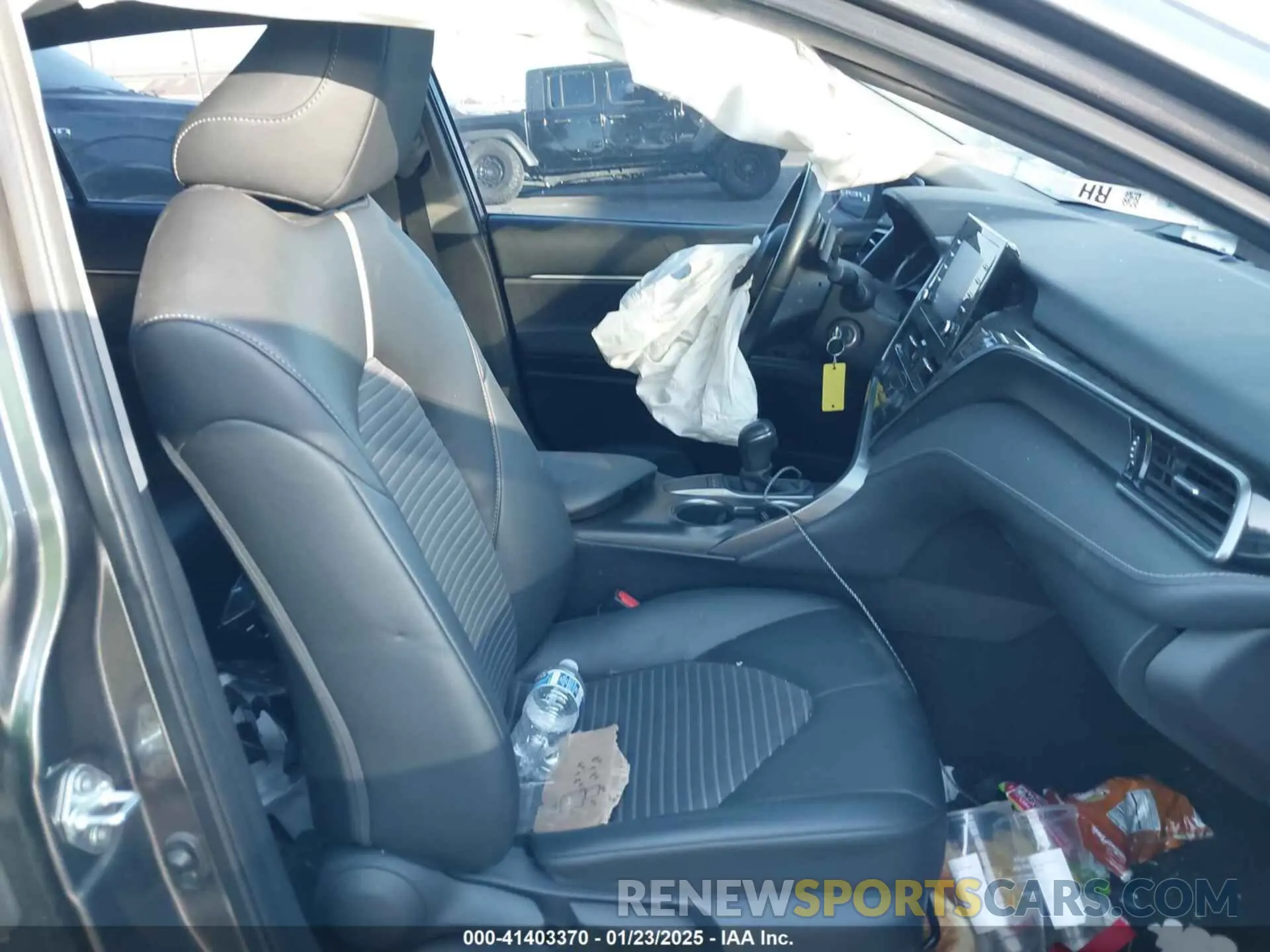 5 fotografías del automóvil dañado 4T1G11AK6NU055923 TOYOTA CAMRY 2022