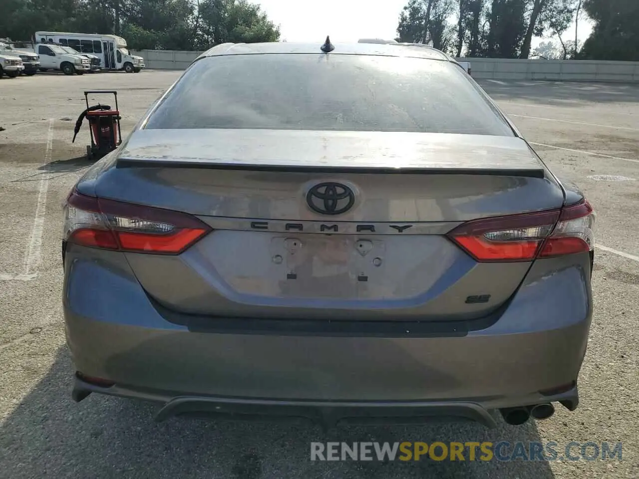 6 fotografías del automóvil dañado 4T1G11AK6NU076187 TOYOTA CAMRY 2022