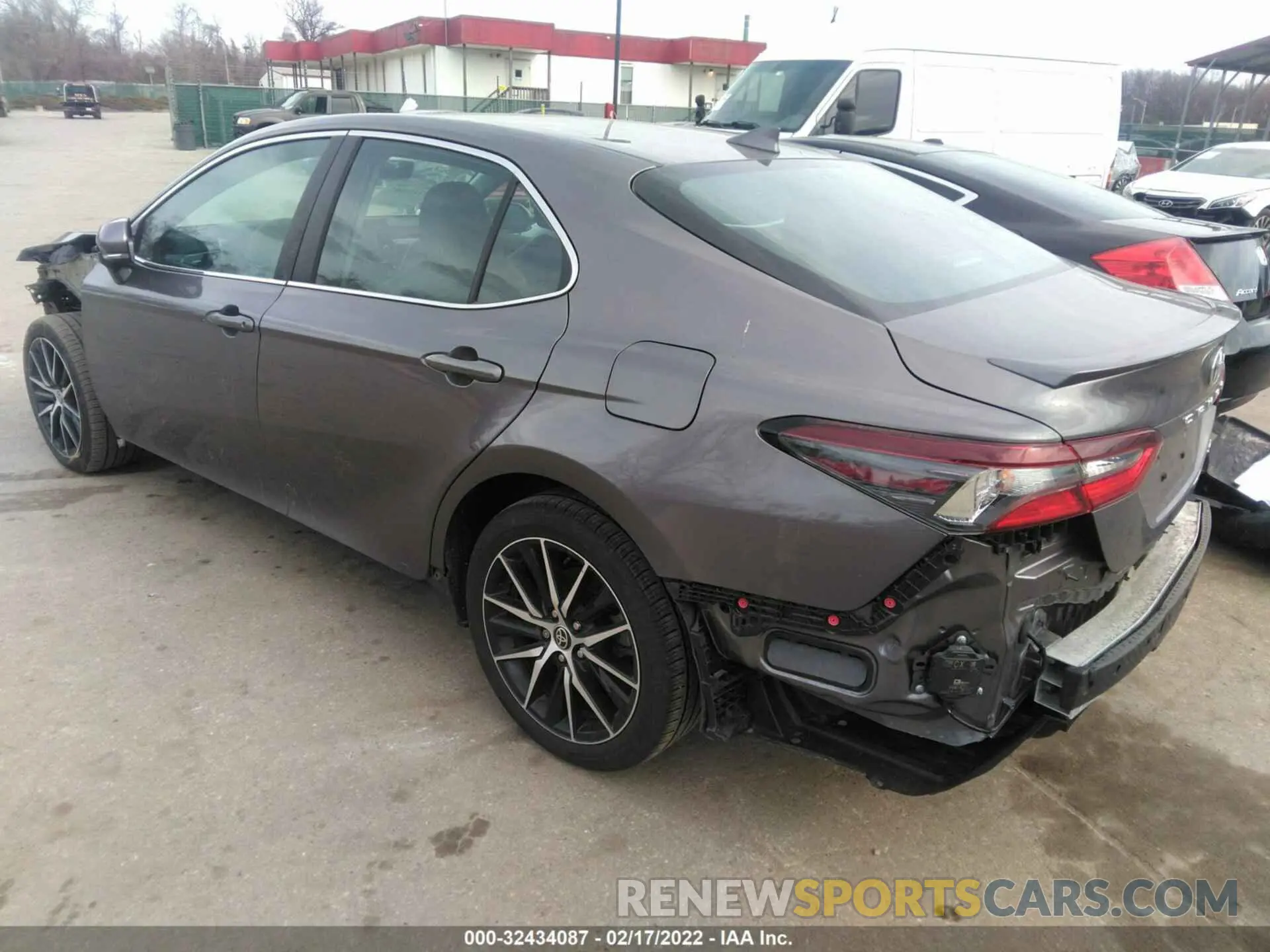 3 fotografías del automóvil dañado 4T1G11AK6NU628545 TOYOTA CAMRY 2022
