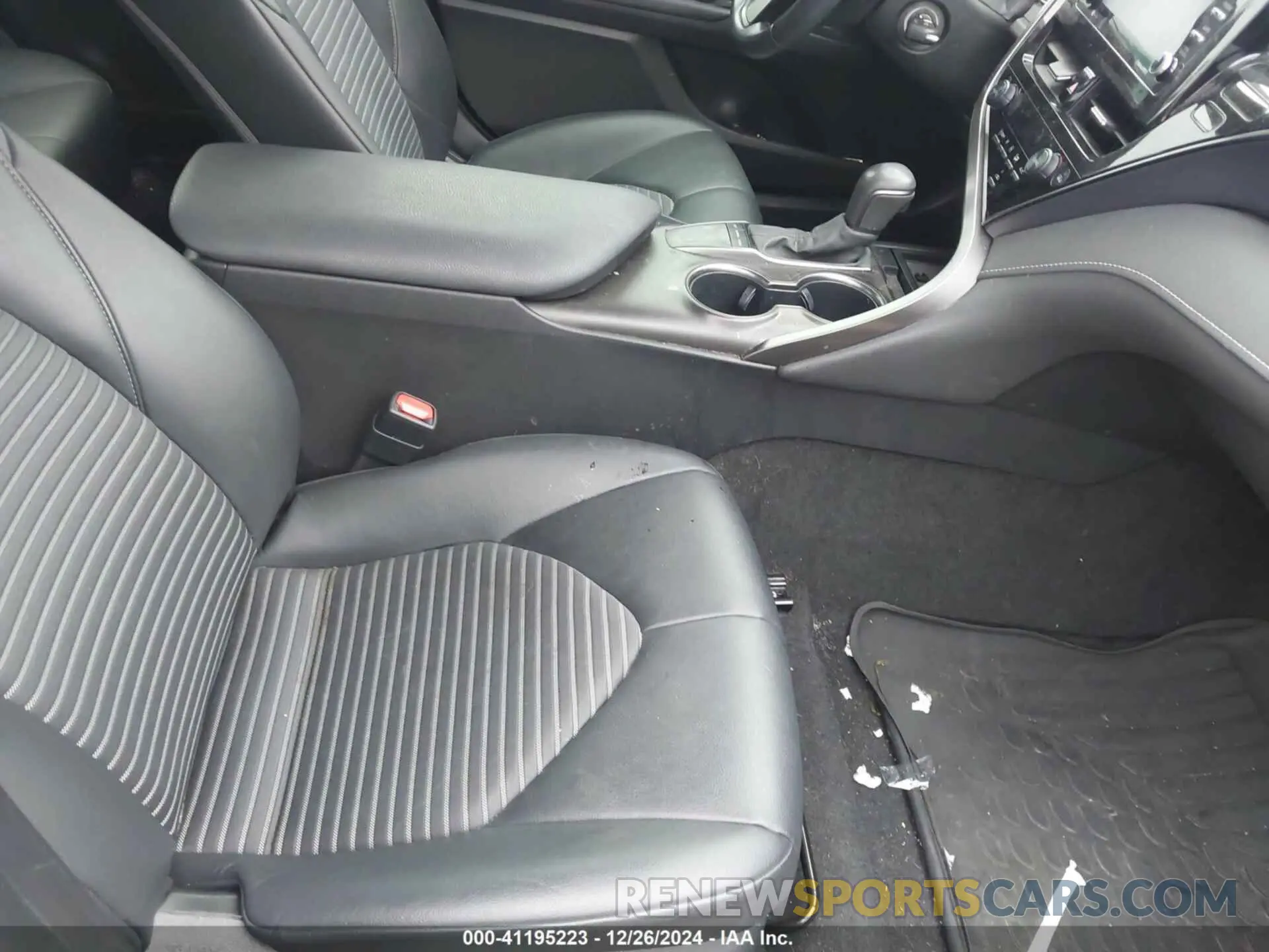5 fotografías del automóvil dañado 4T1G11AK6NU653090 TOYOTA CAMRY 2022