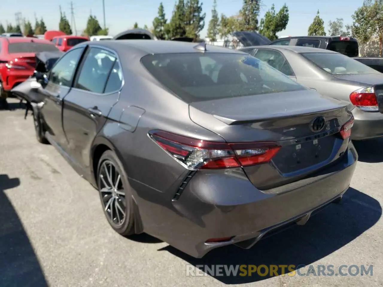 3 fotografías del automóvil dañado 4T1G11AK6NU678832 TOYOTA CAMRY 2022