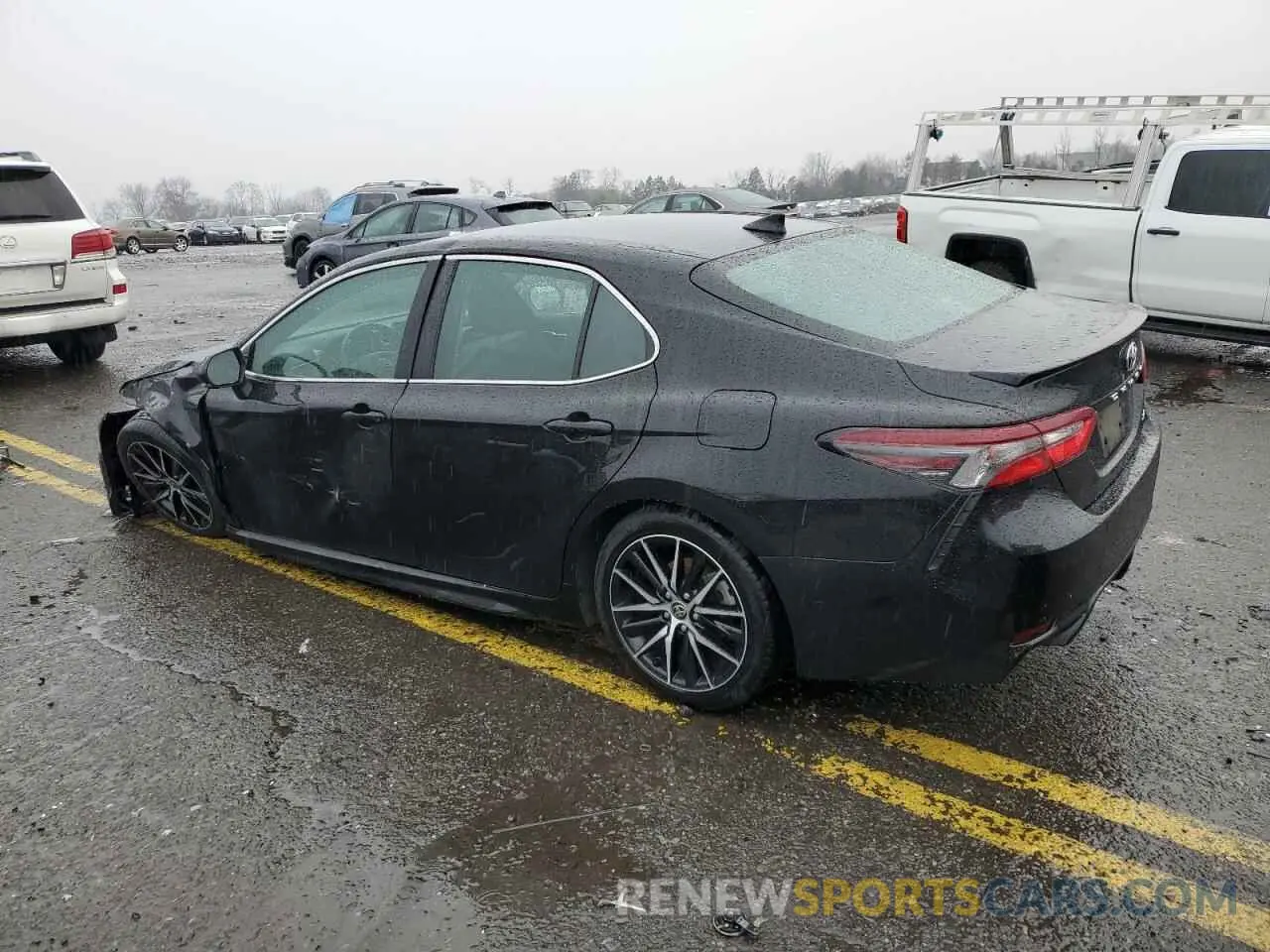 2 fotografías del automóvil dañado 4T1G11AK6NU683285 TOYOTA CAMRY 2022