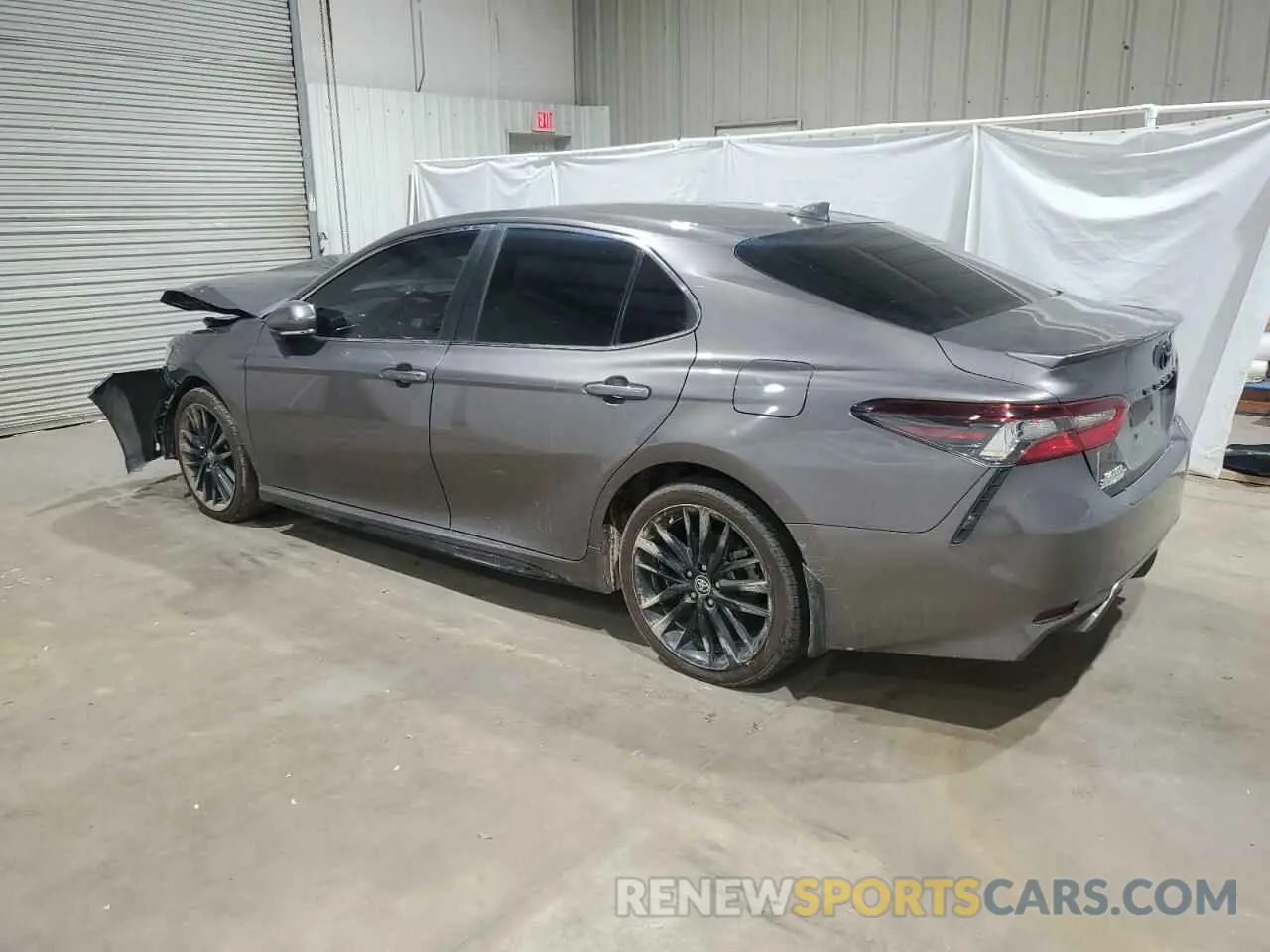 2 fotografías del automóvil dañado 4T1G11AK6NU689118 TOYOTA CAMRY 2022