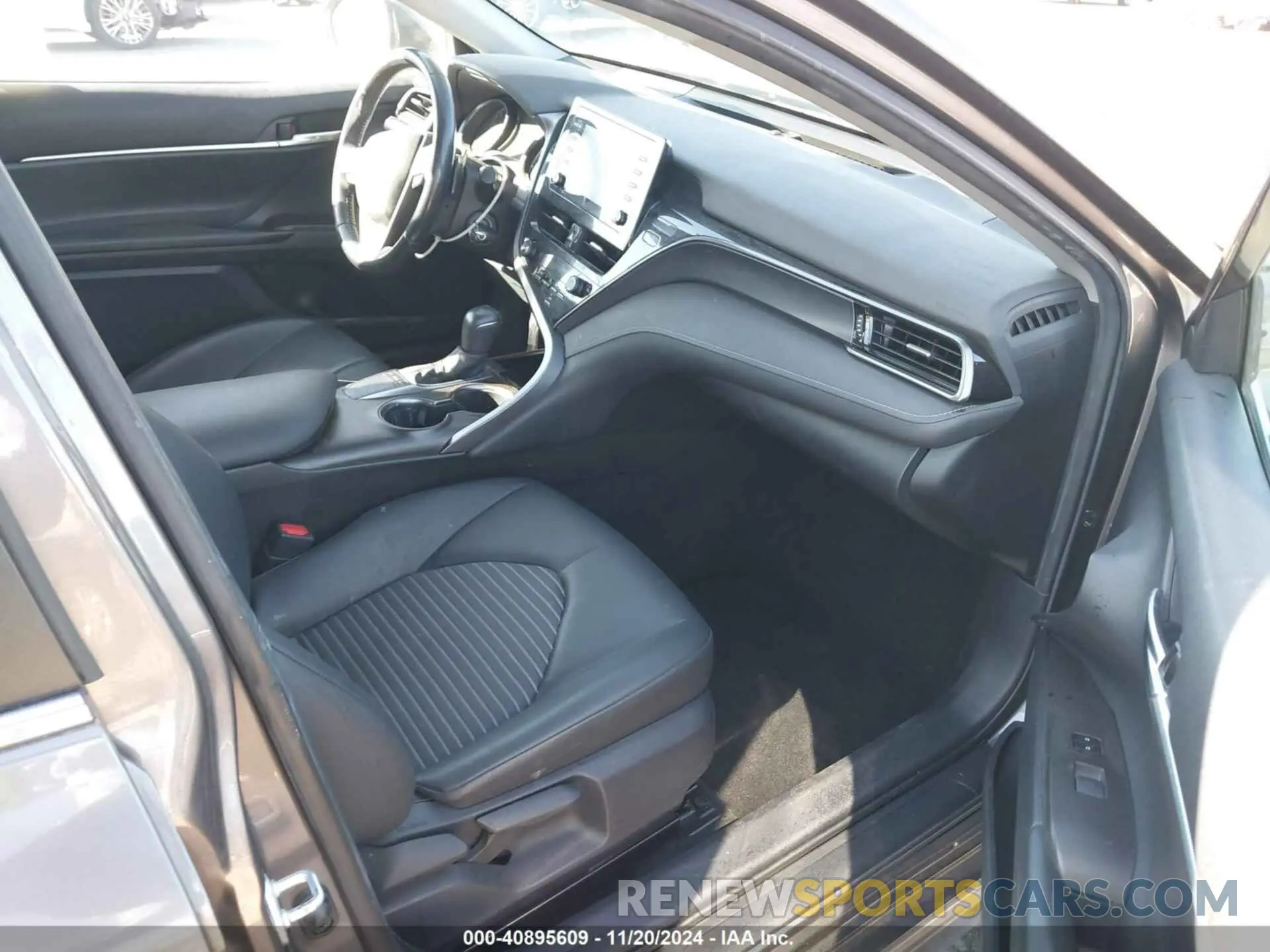 5 fotografías del automóvil dañado 4T1G11AK7NU045871 TOYOTA CAMRY 2022