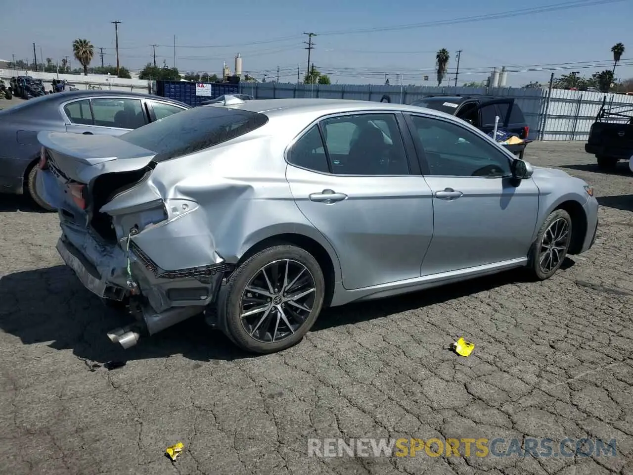 3 fotografías del automóvil dañado 4T1G11AK7NU049757 TOYOTA CAMRY 2022