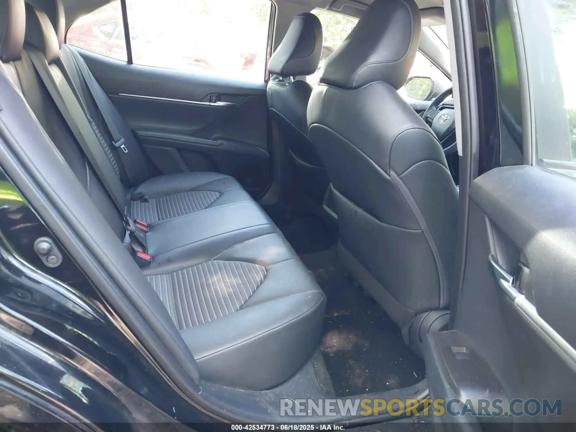 8 fotografías del automóvil dañado 4T1G11AK7NU068339 TOYOTA CAMRY 2022