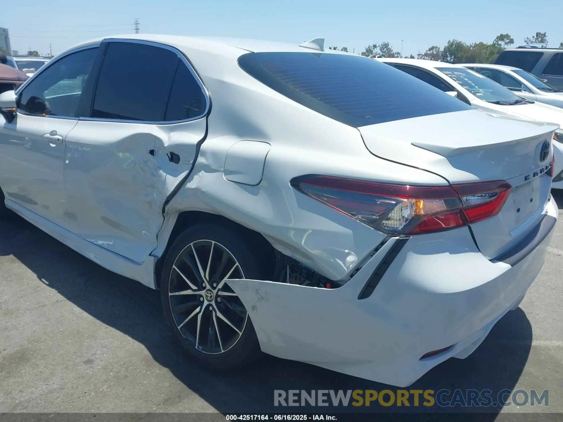 6 fotografías del automóvil dañado 4T1G11AK7NU076585 TOYOTA CAMRY 2022