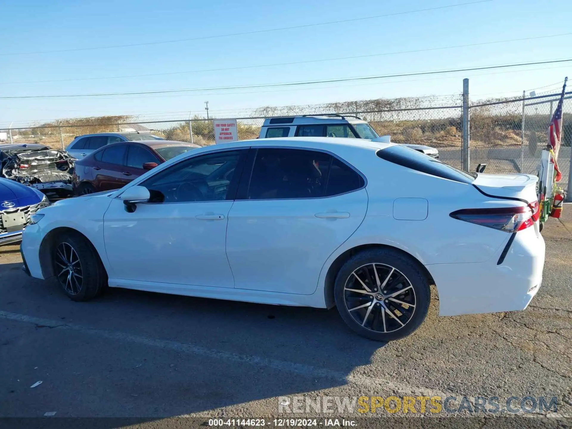 14 fotografías del automóvil dañado 4T1G11AK7NU636489 TOYOTA CAMRY 2022