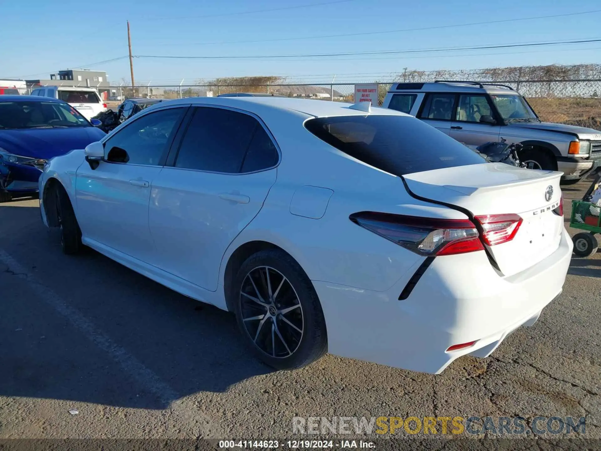 3 fotografías del automóvil dañado 4T1G11AK7NU636489 TOYOTA CAMRY 2022
