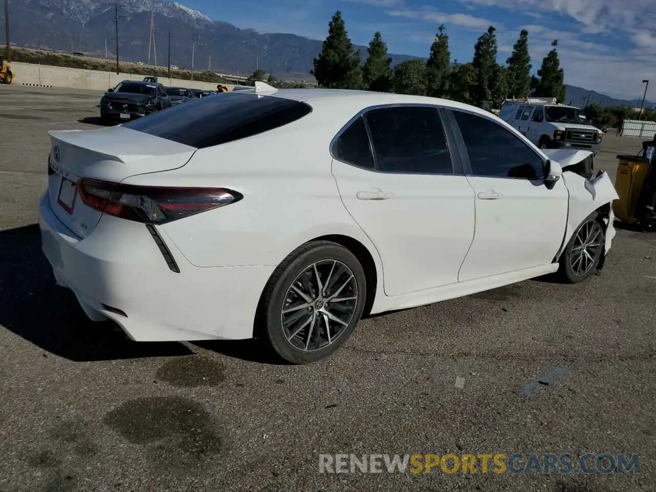 3 fotografías del automóvil dañado 4T1G11AK7NU640736 TOYOTA CAMRY 2022