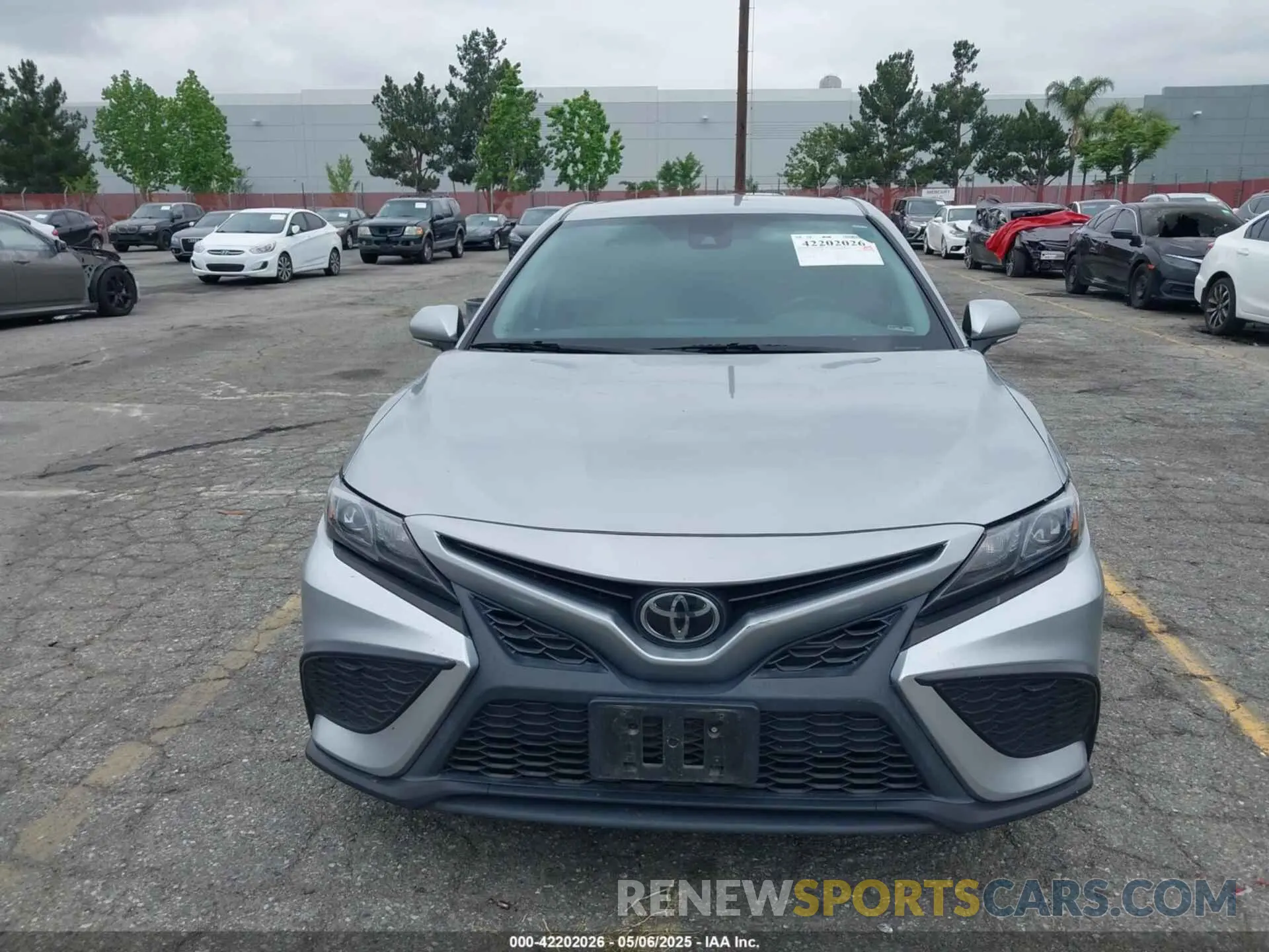 12 fotografías del automóvil dañado 4T1G11AK7NU669783 TOYOTA CAMRY 2022