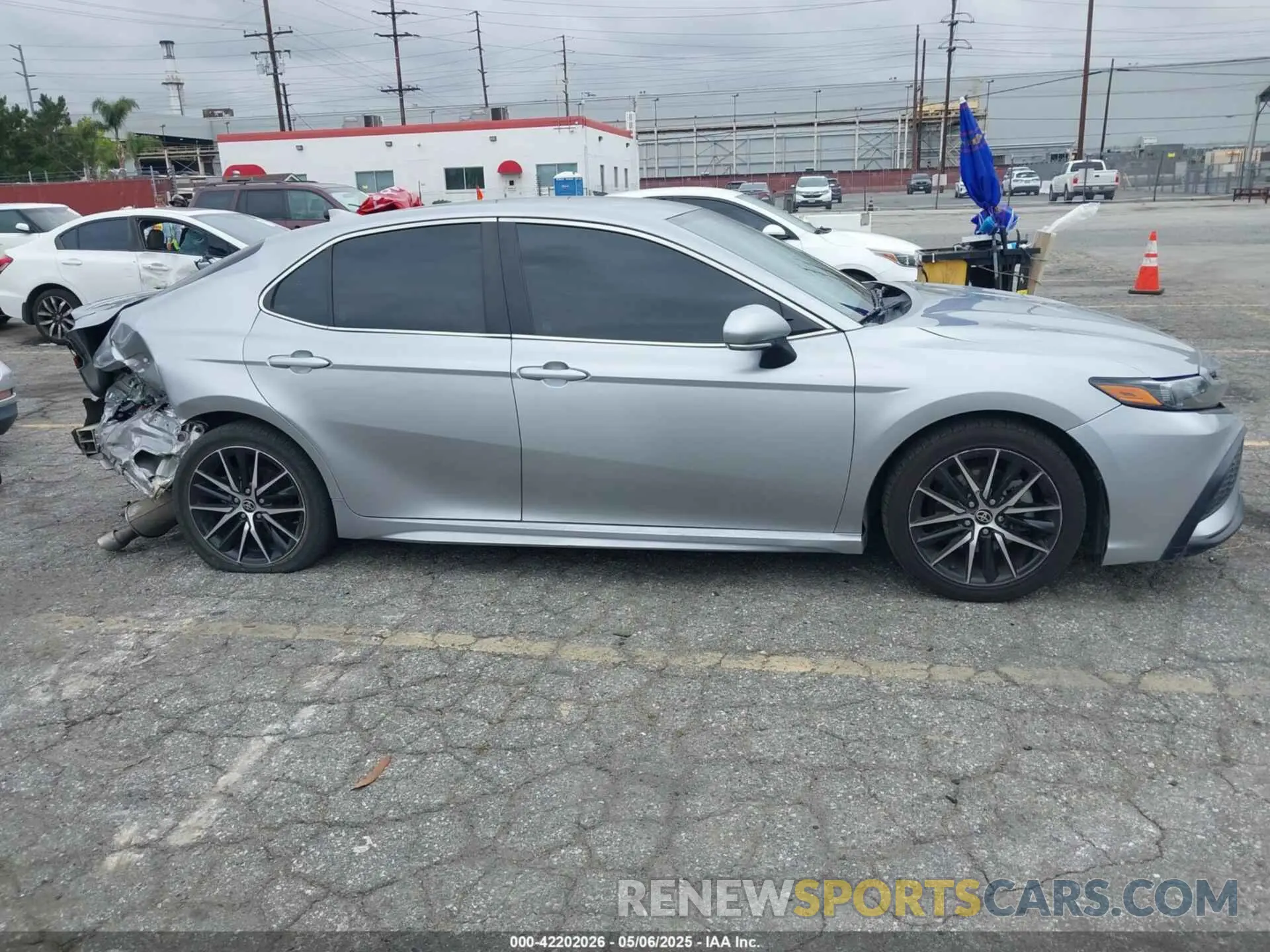 13 fotografías del automóvil dañado 4T1G11AK7NU669783 TOYOTA CAMRY 2022