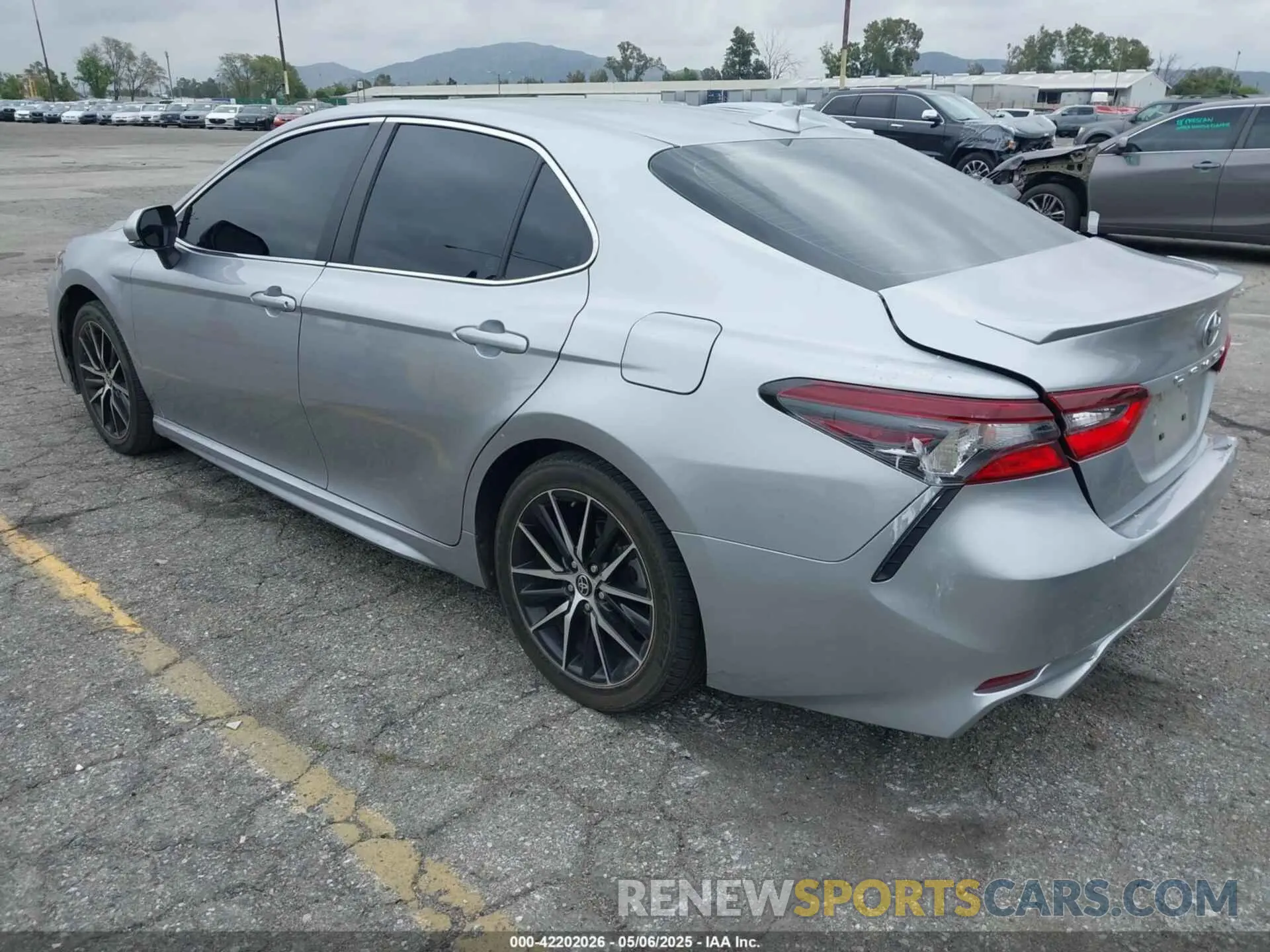 3 fotografías del automóvil dañado 4T1G11AK7NU669783 TOYOTA CAMRY 2022