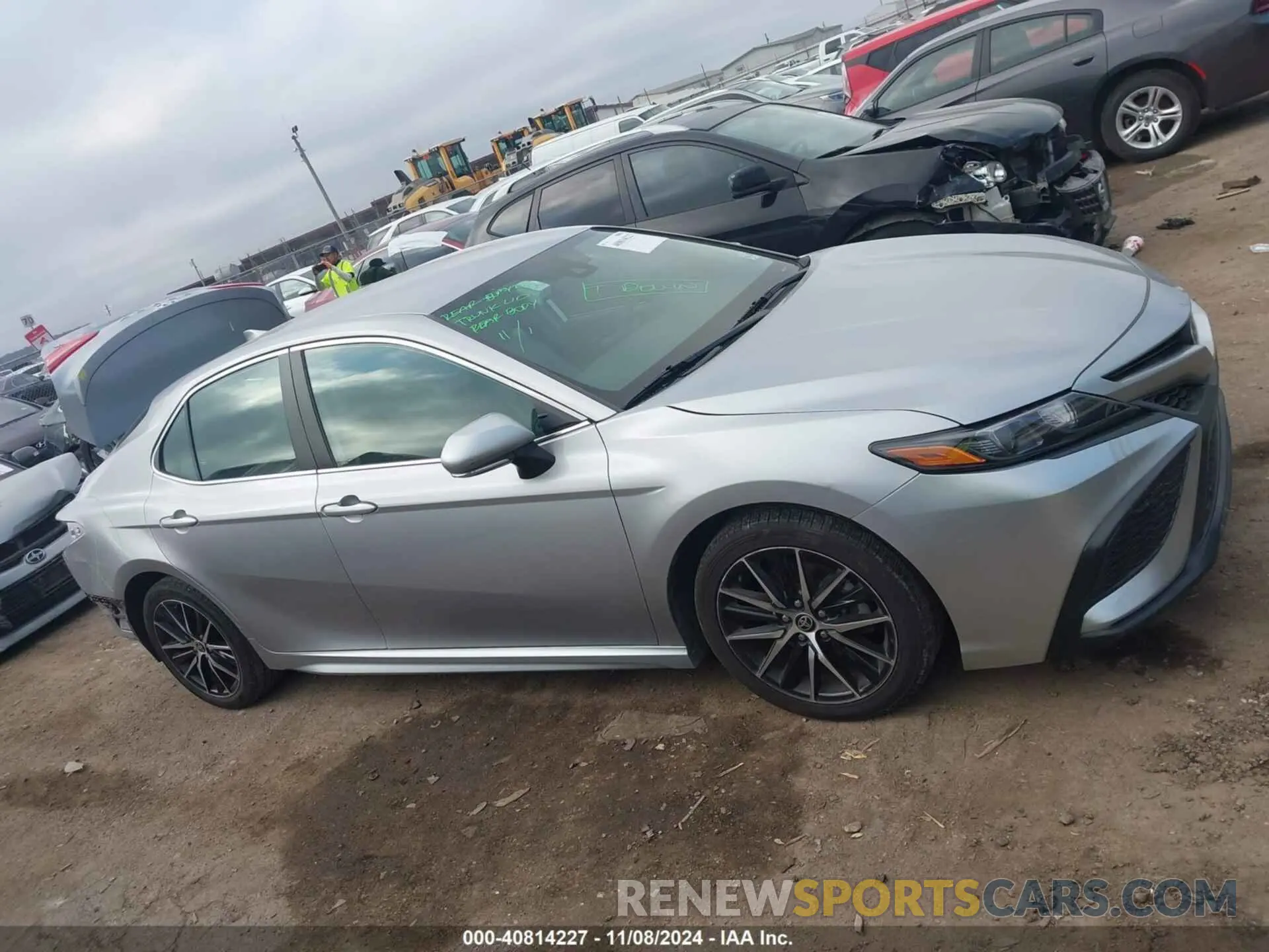 14 fotografías del automóvil dañado 4T1G11AK7NU686681 TOYOTA CAMRY 2022