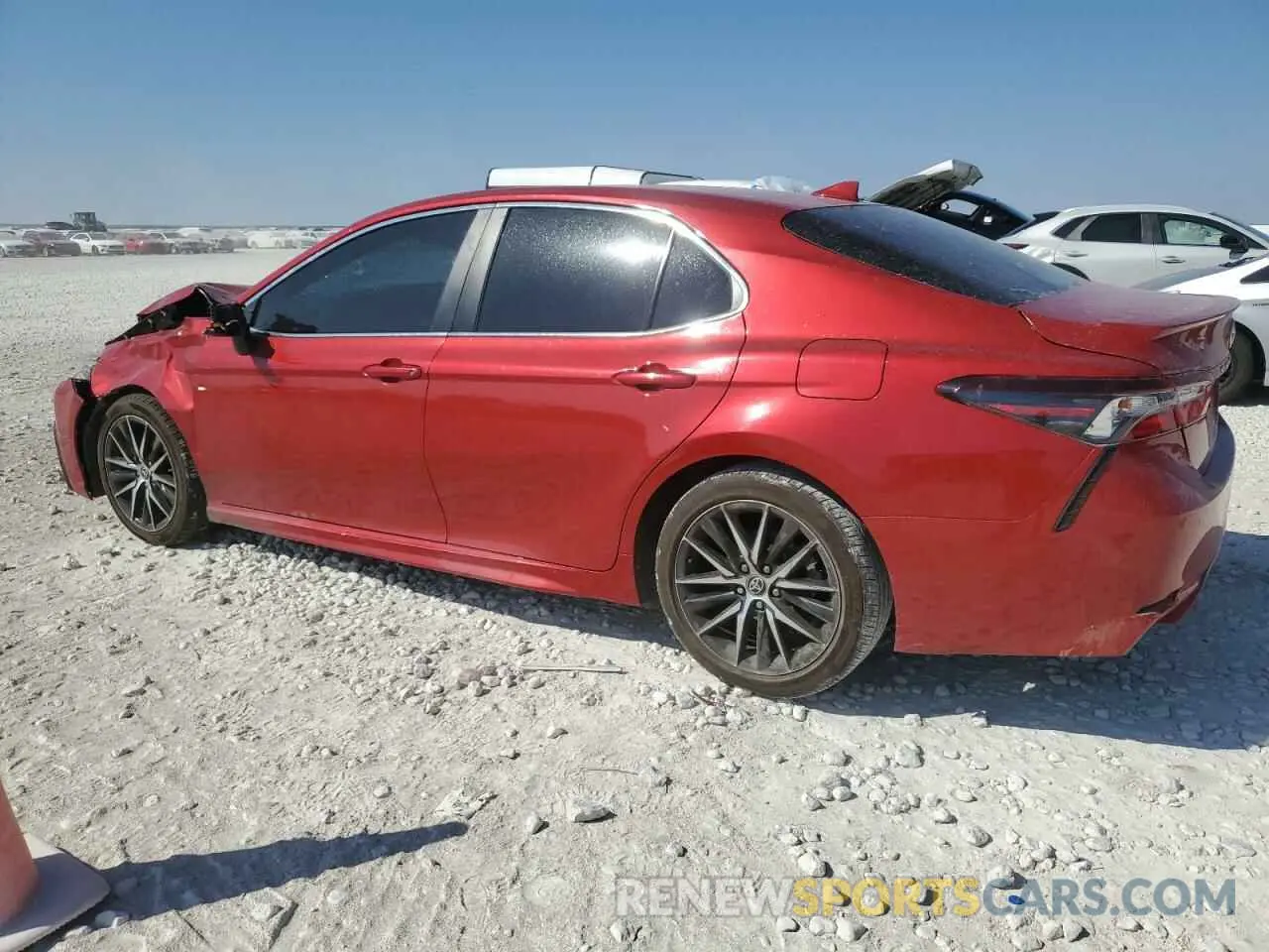 2 fotografías del automóvil dañado 4T1G11AK8NU071363 TOYOTA CAMRY 2022