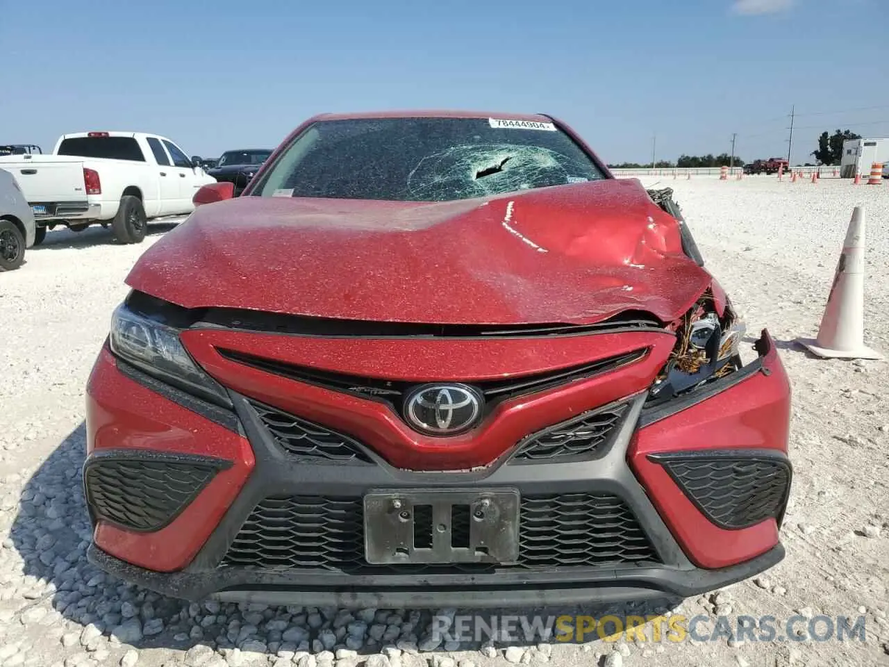 5 fotografías del automóvil dañado 4T1G11AK8NU071363 TOYOTA CAMRY 2022