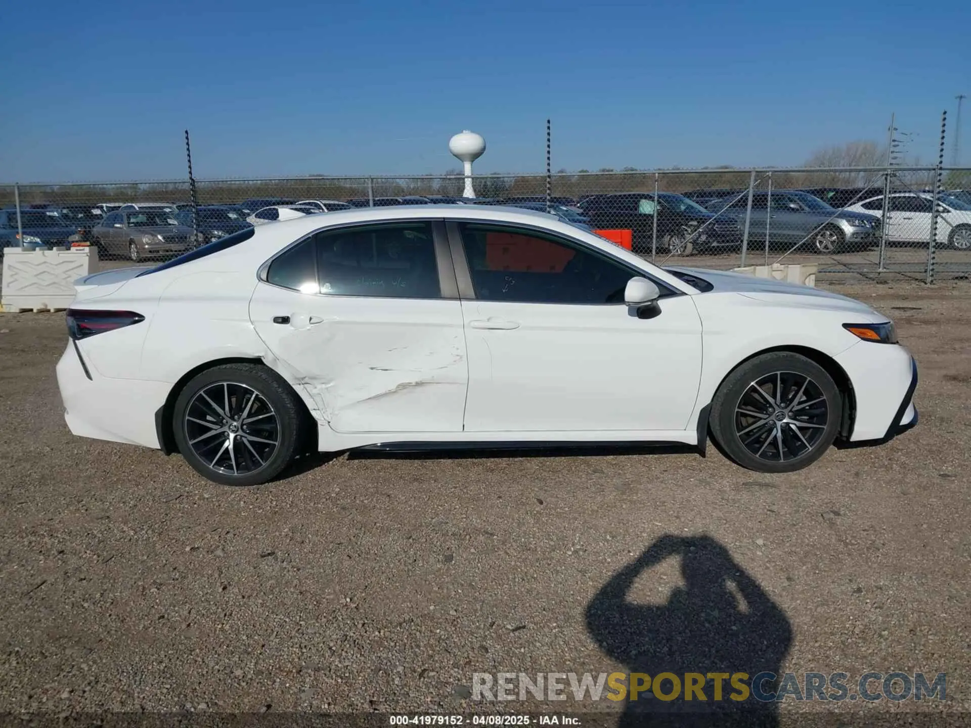 13 fotografías del automóvil dañado 4T1G11AK8NU644181 TOYOTA CAMRY 2022