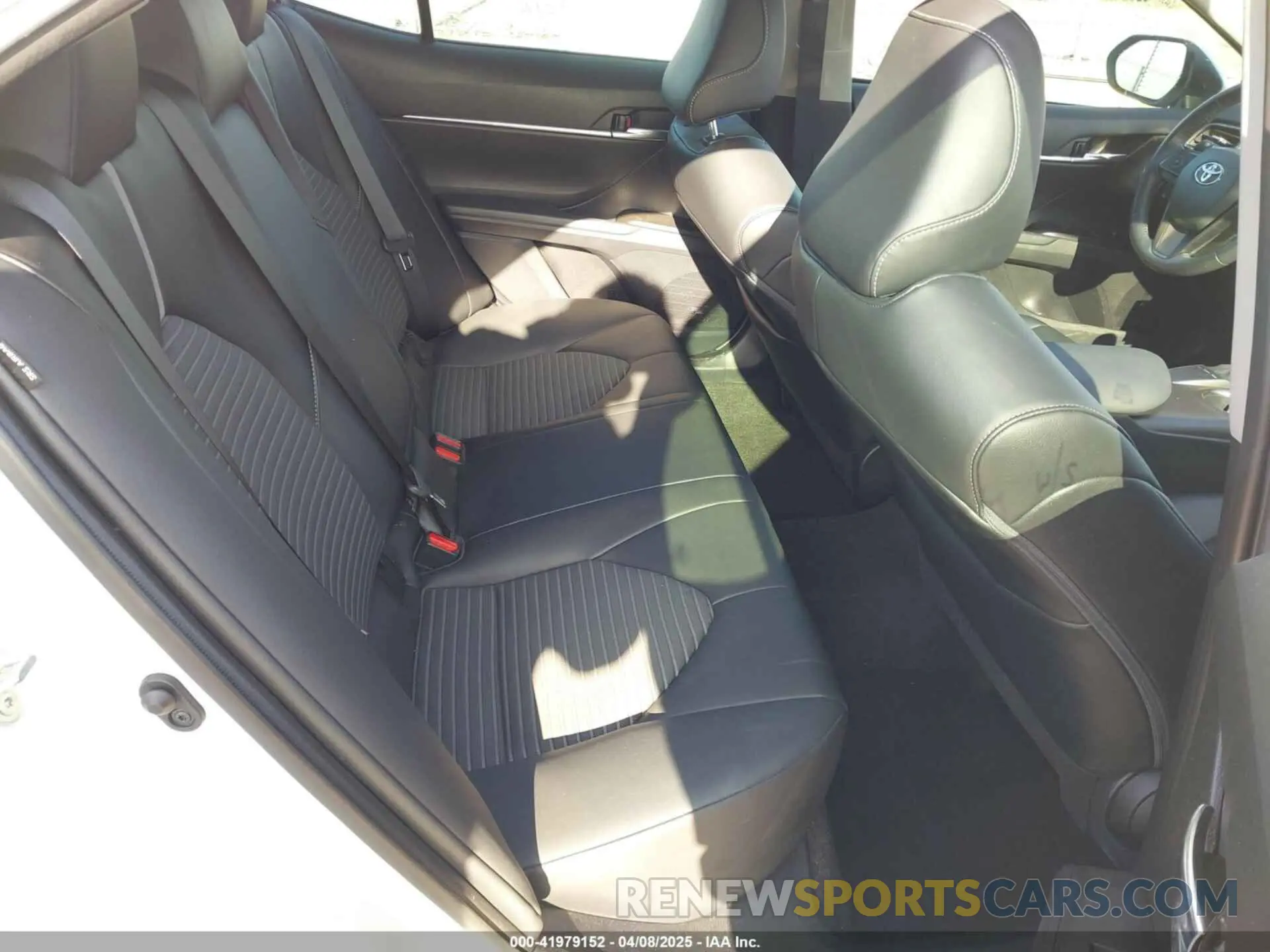 8 fotografías del automóvil dañado 4T1G11AK8NU644181 TOYOTA CAMRY 2022