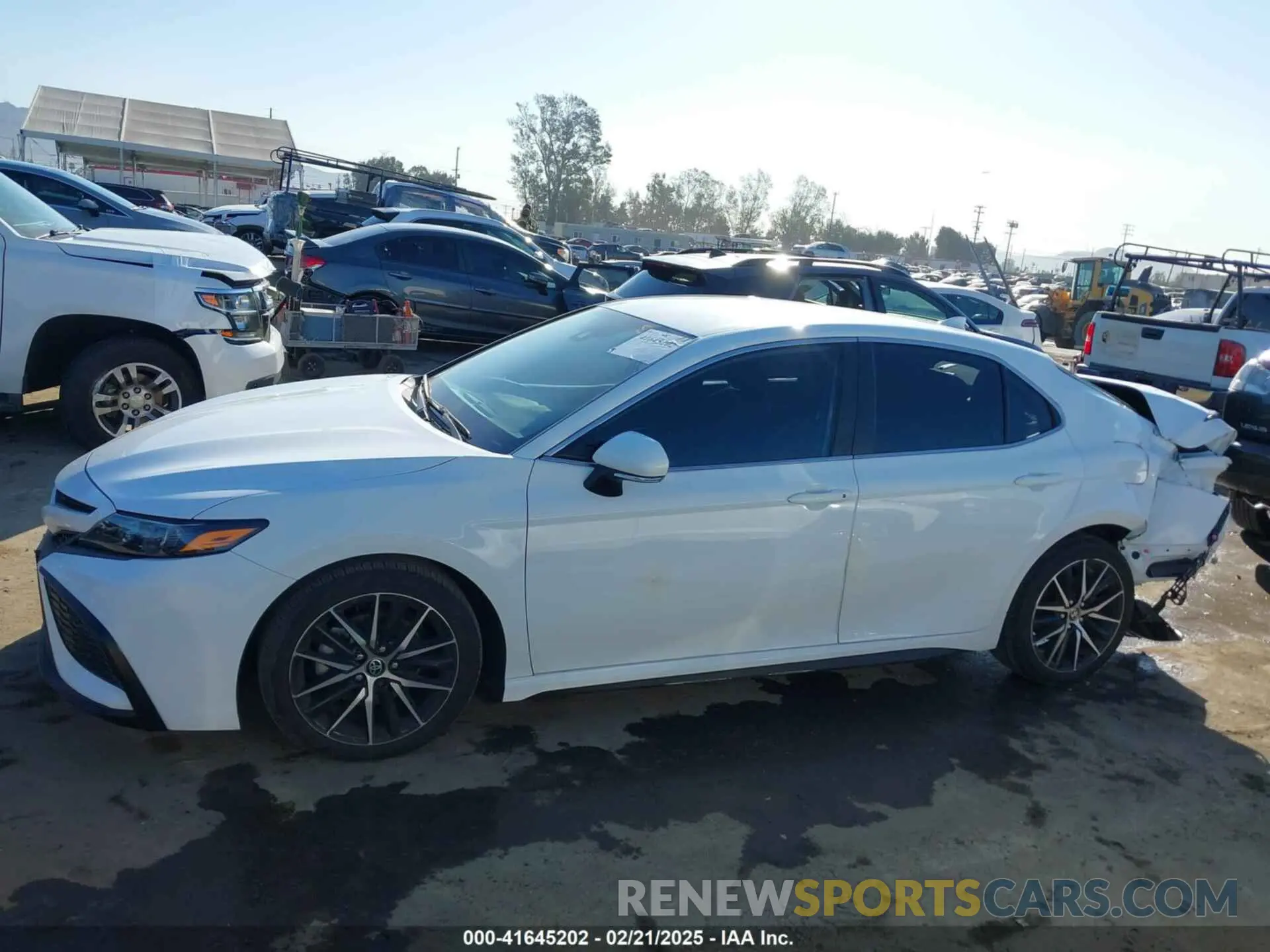 14 fotografías del automóvil dañado 4T1G11AK8NU651762 TOYOTA CAMRY 2022
