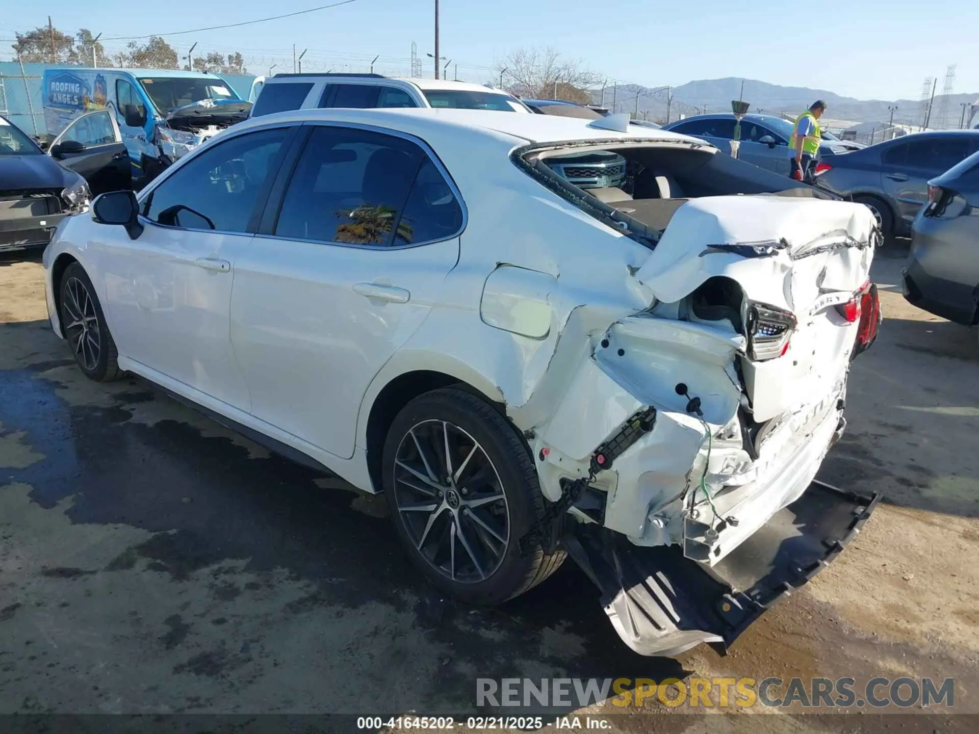 3 fotografías del automóvil dañado 4T1G11AK8NU651762 TOYOTA CAMRY 2022