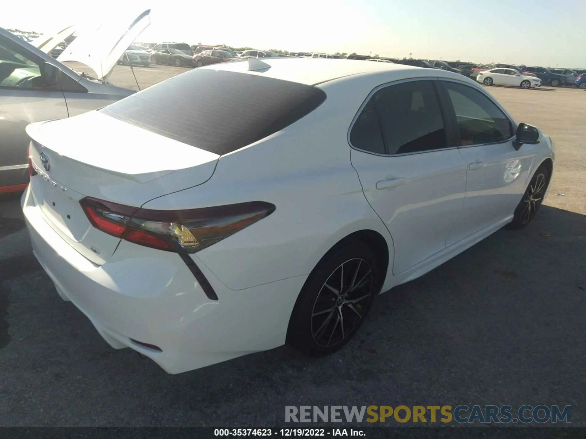 4 fotografías del automóvil dañado 4T1G11AK8NU652586 TOYOTA CAMRY 2022