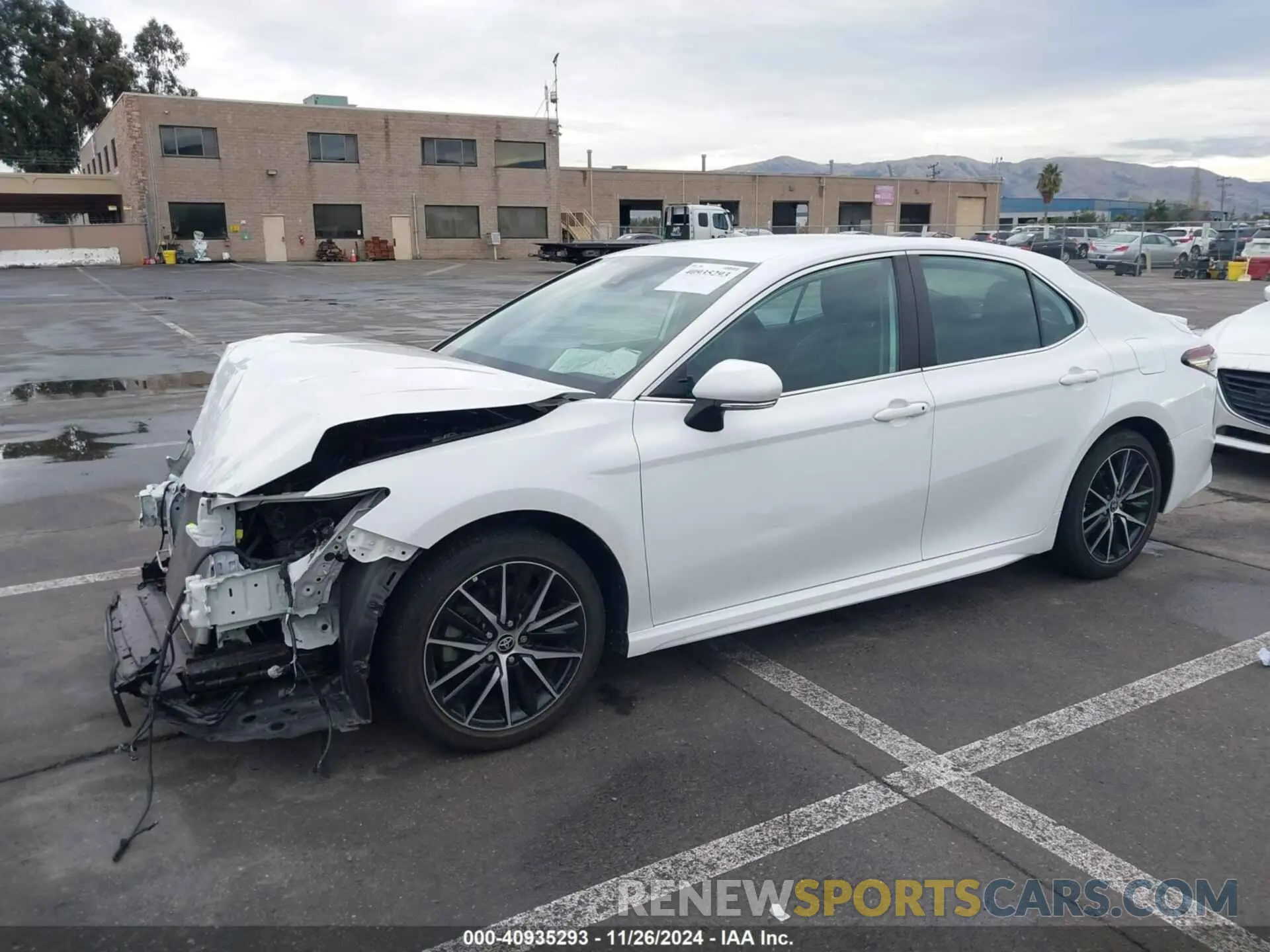 2 fotografías del automóvil dañado 4T1G11AK8NU655195 TOYOTA CAMRY 2022