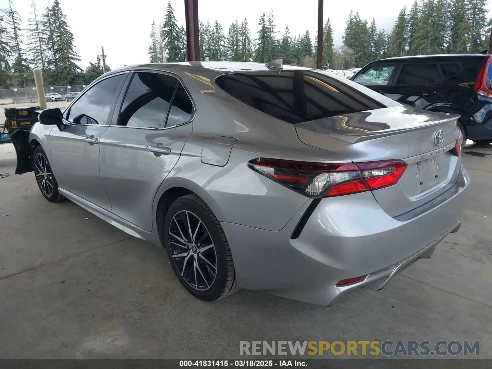 3 fotografías del automóvil dañado 4T1G11AK8NU690920 TOYOTA CAMRY 2022