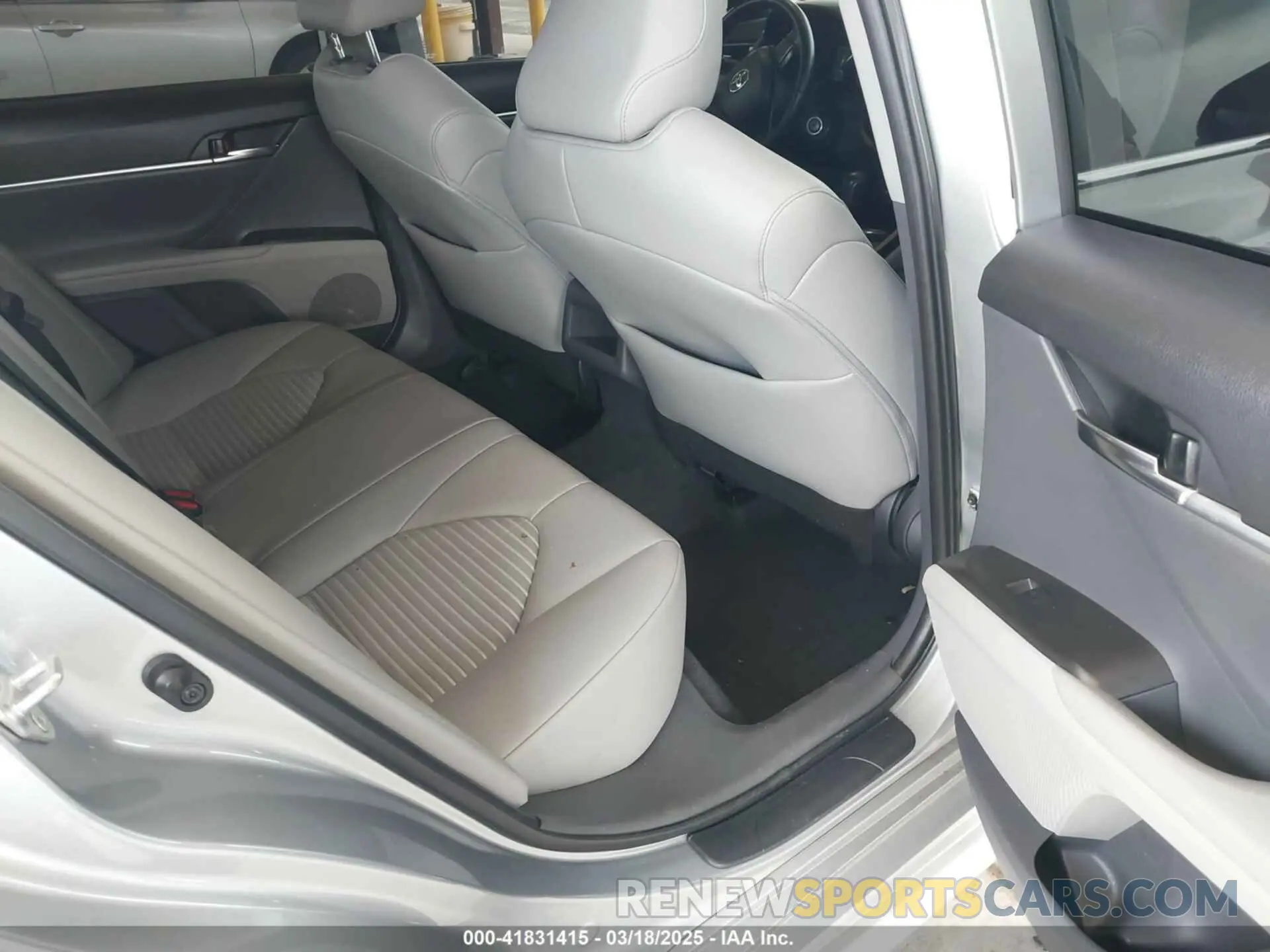 8 fotografías del automóvil dañado 4T1G11AK8NU690920 TOYOTA CAMRY 2022