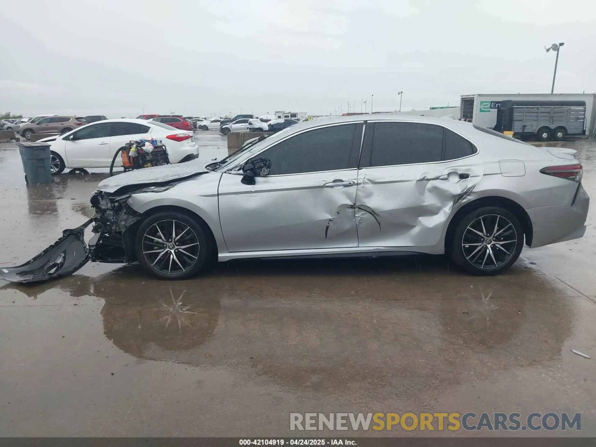 14 fotografías del automóvil dañado 4T1G11AK8NU702340 TOYOTA CAMRY 2022