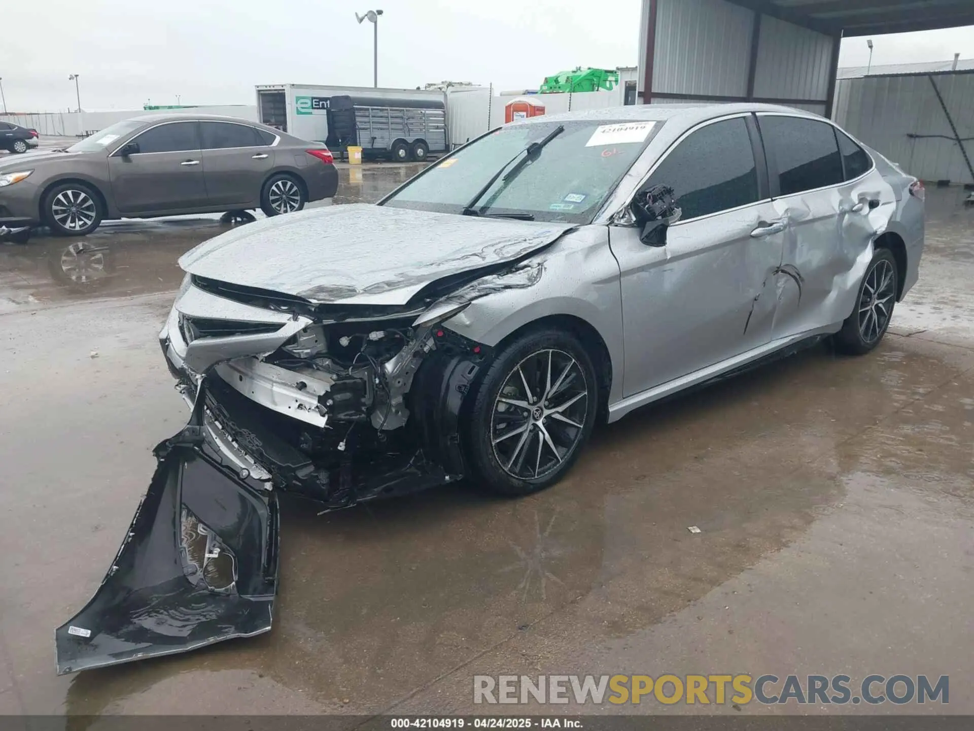 2 fotografías del automóvil dañado 4T1G11AK8NU702340 TOYOTA CAMRY 2022