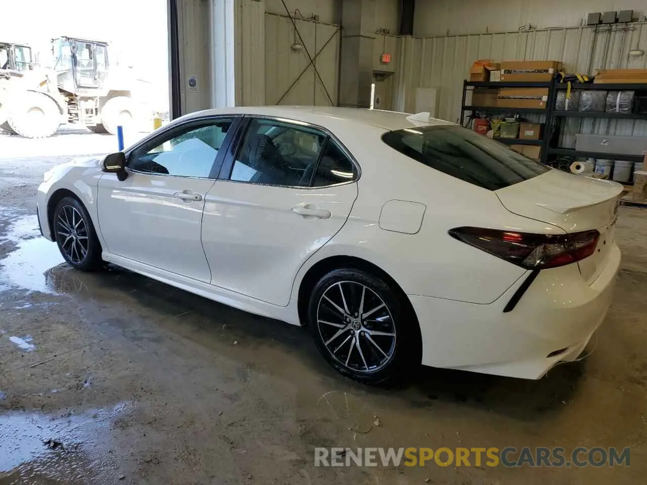 2 fotografías del automóvil dañado 4T1G11AK8NU707697 TOYOTA CAMRY 2022