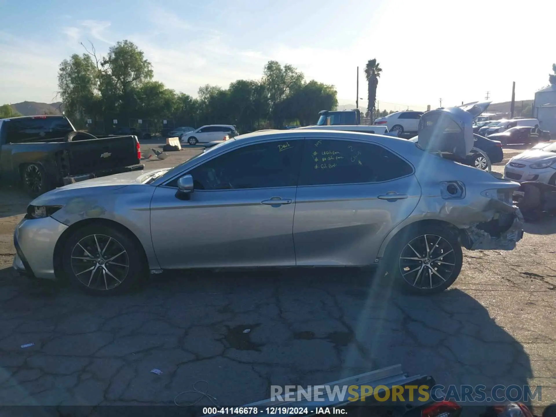 15 fotografías del automóvil dañado 4T1G11AK9NU017666 TOYOTA CAMRY 2022