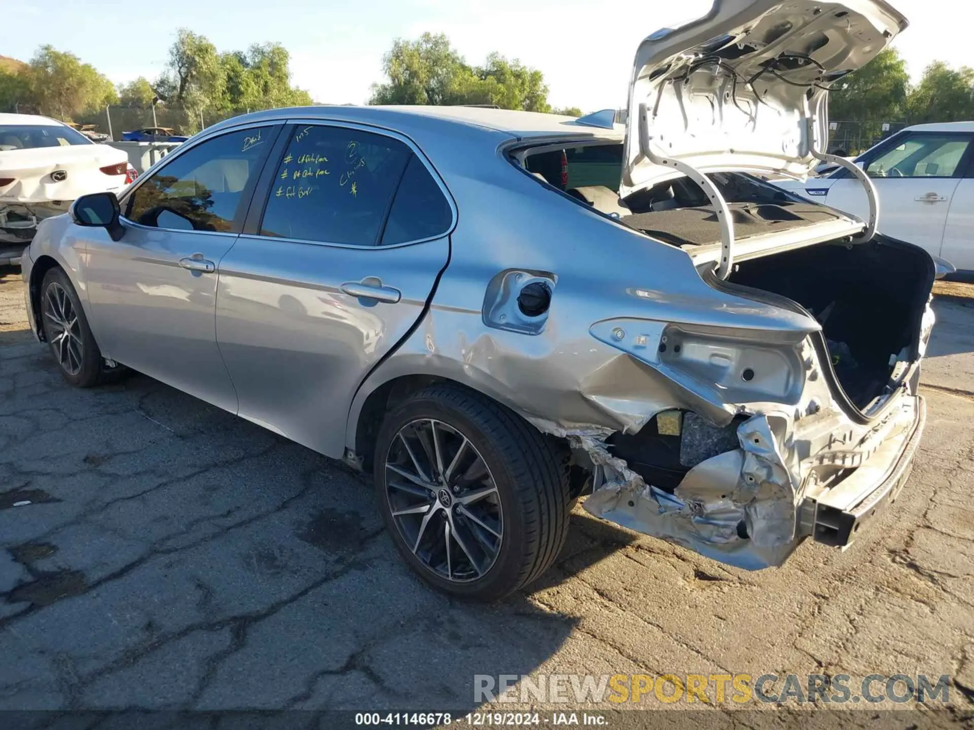 3 fotografías del automóvil dañado 4T1G11AK9NU017666 TOYOTA CAMRY 2022