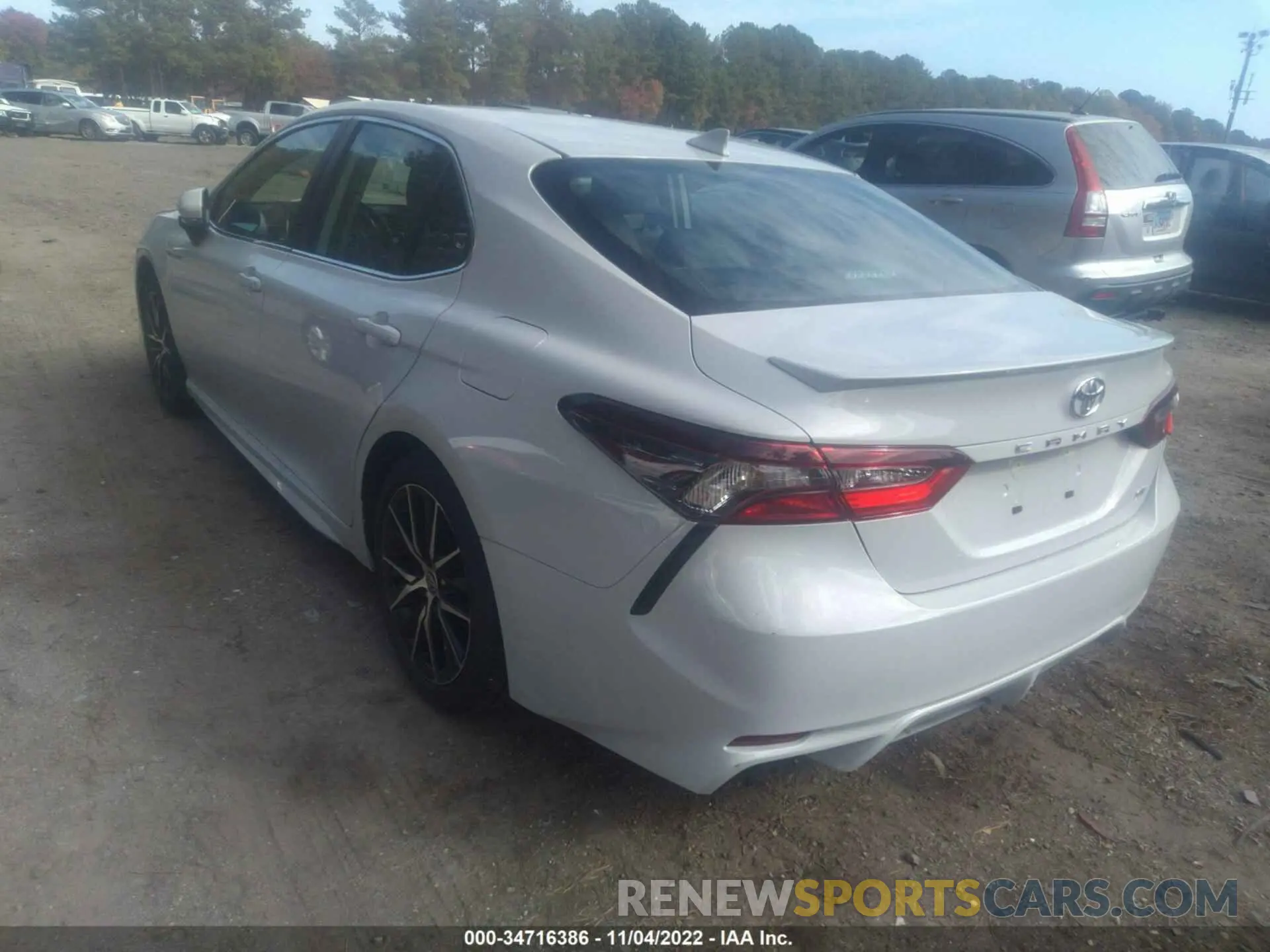3 fotografías del automóvil dañado 4T1G11AK9NU053728 TOYOTA CAMRY 2022