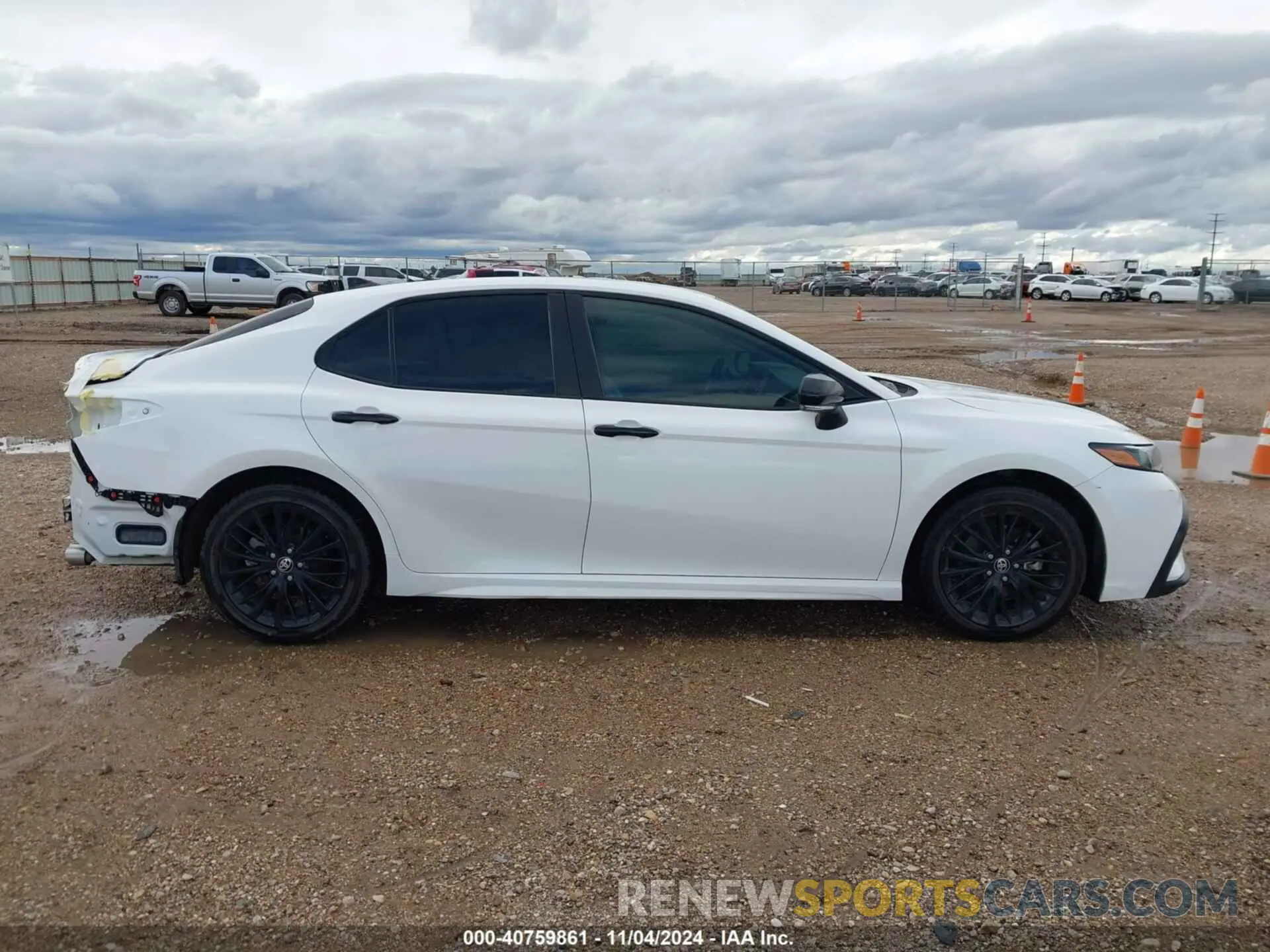 14 fotografías del automóvil dañado 4T1G11AK9NU062249 TOYOTA CAMRY 2022