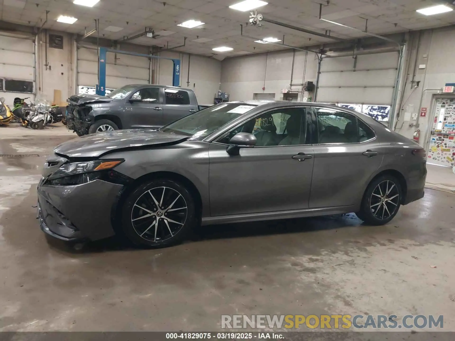 14 fotografías del automóvil dañado 4T1G11AK9NU074952 TOYOTA CAMRY 2022
