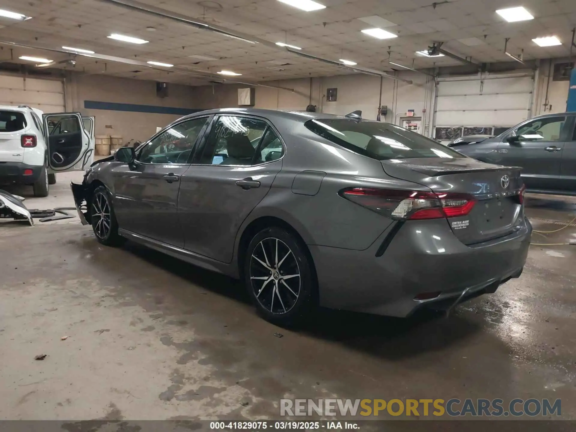 3 fotografías del automóvil dañado 4T1G11AK9NU074952 TOYOTA CAMRY 2022