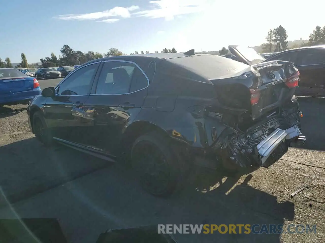 2 fotografías del automóvil dañado 4T1G11AK9NU623176 TOYOTA CAMRY 2022