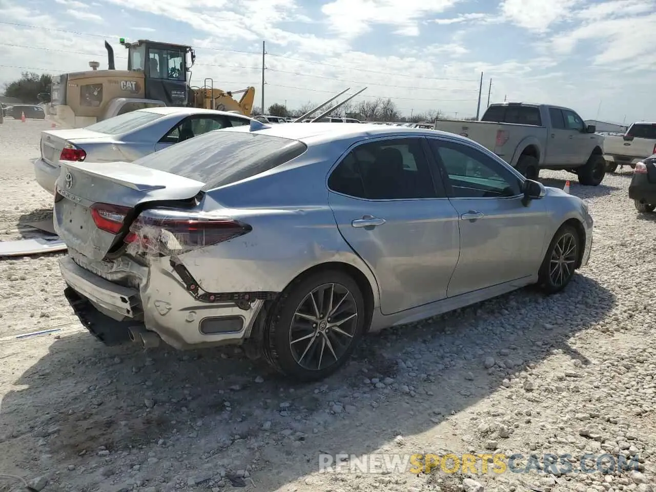 3 fotografías del automóvil dañado 4T1G11AK9NU652130 TOYOTA CAMRY 2022