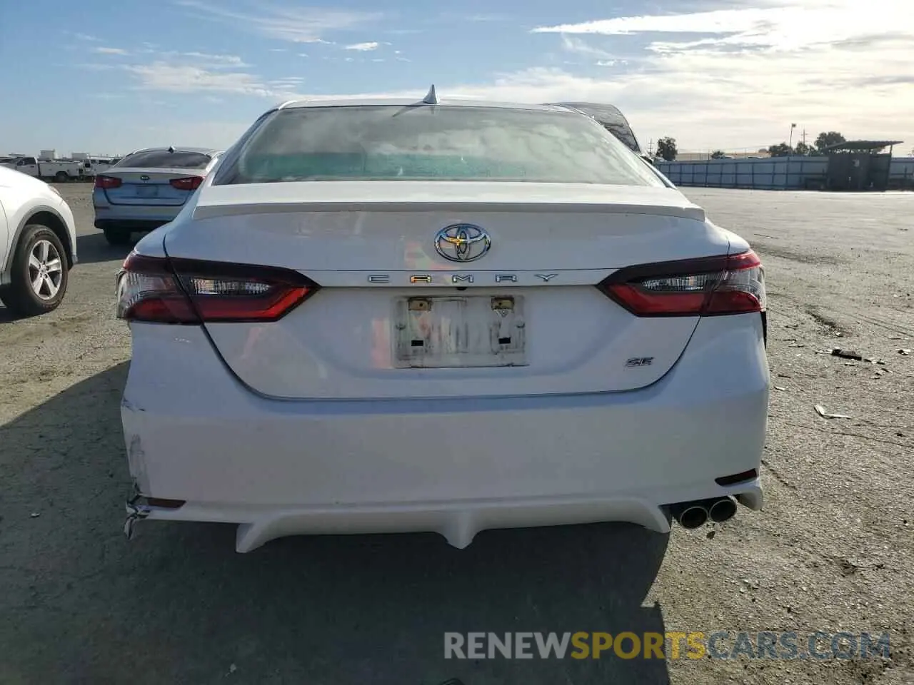 6 fotografías del automóvil dañado 4T1G11AK9NU652824 TOYOTA CAMRY 2022