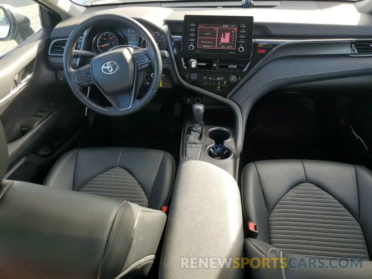 8 fotografías del automóvil dañado 4T1G11AK9NU652824 TOYOTA CAMRY 2022