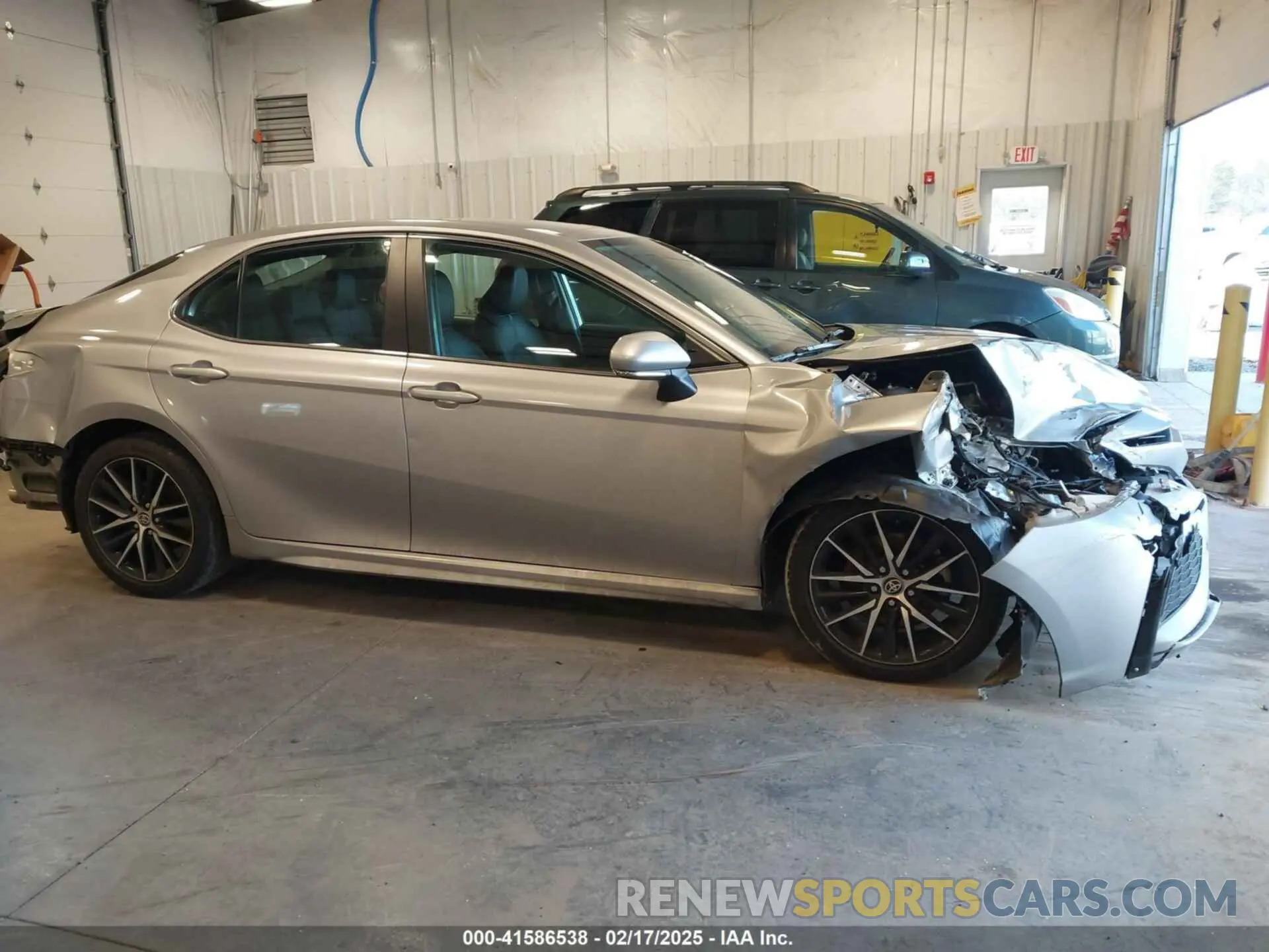14 fotografías del automóvil dañado 4T1G11AK9NU686231 TOYOTA CAMRY 2022