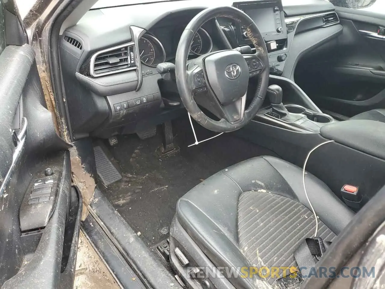 8 fotografías del automóvil dañado 4T1G11AKXNU001797 TOYOTA CAMRY 2022