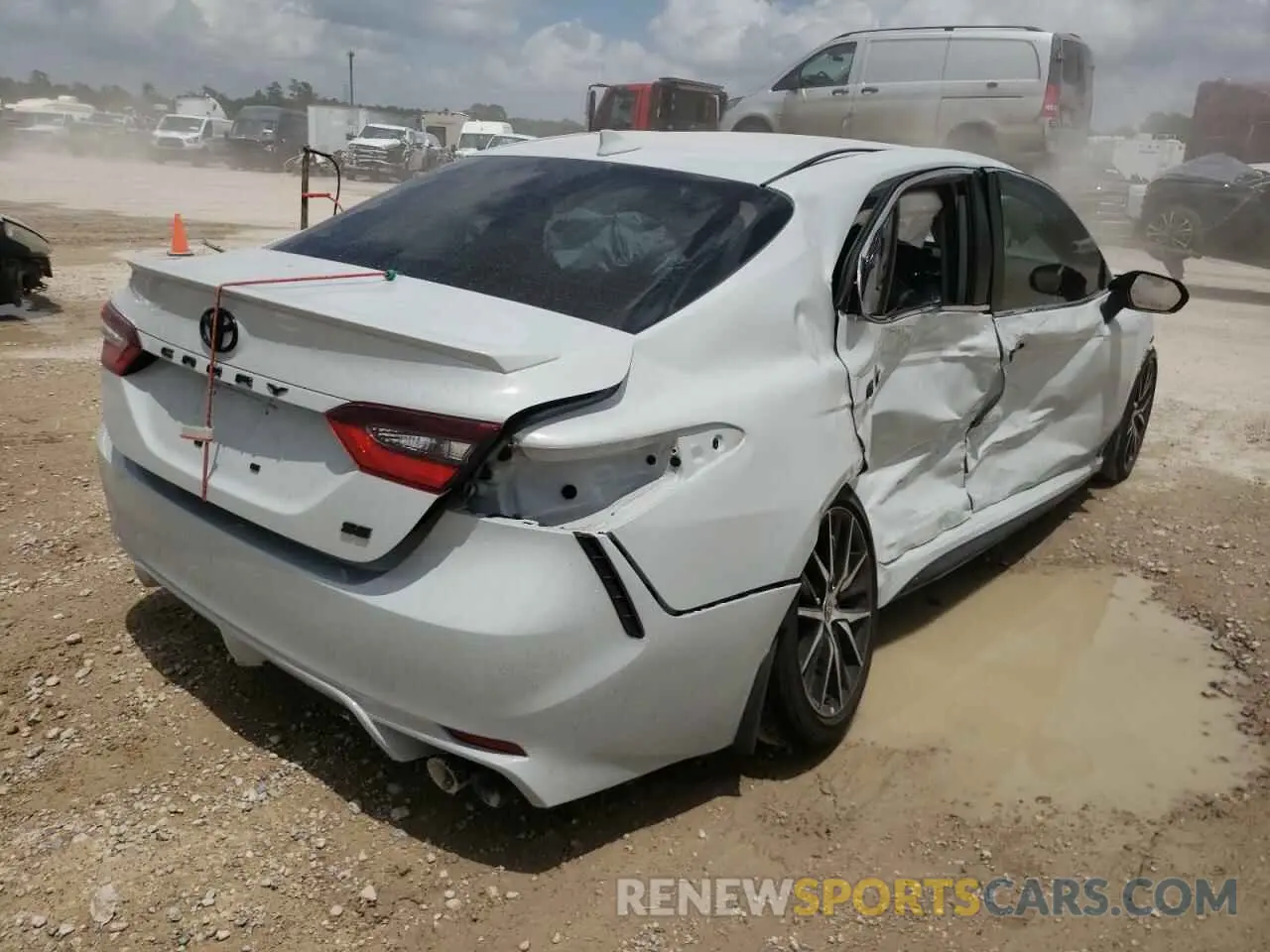 4 fotografías del automóvil dañado 4T1G11AKXNU012055 TOYOTA CAMRY 2022