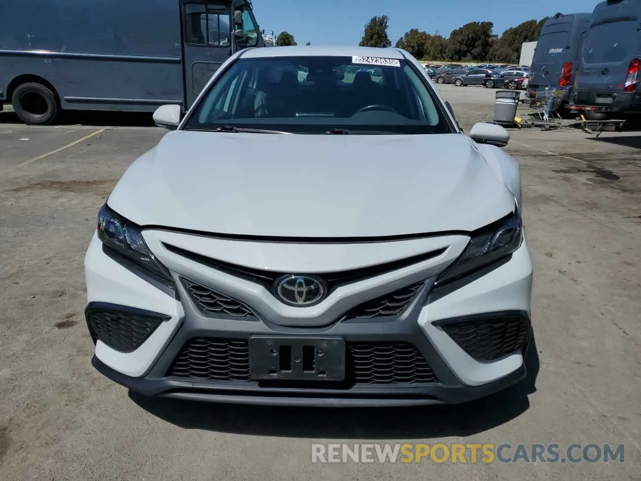 5 fotografías del automóvil dañado 4T1G11AKXNU036016 TOYOTA CAMRY 2022