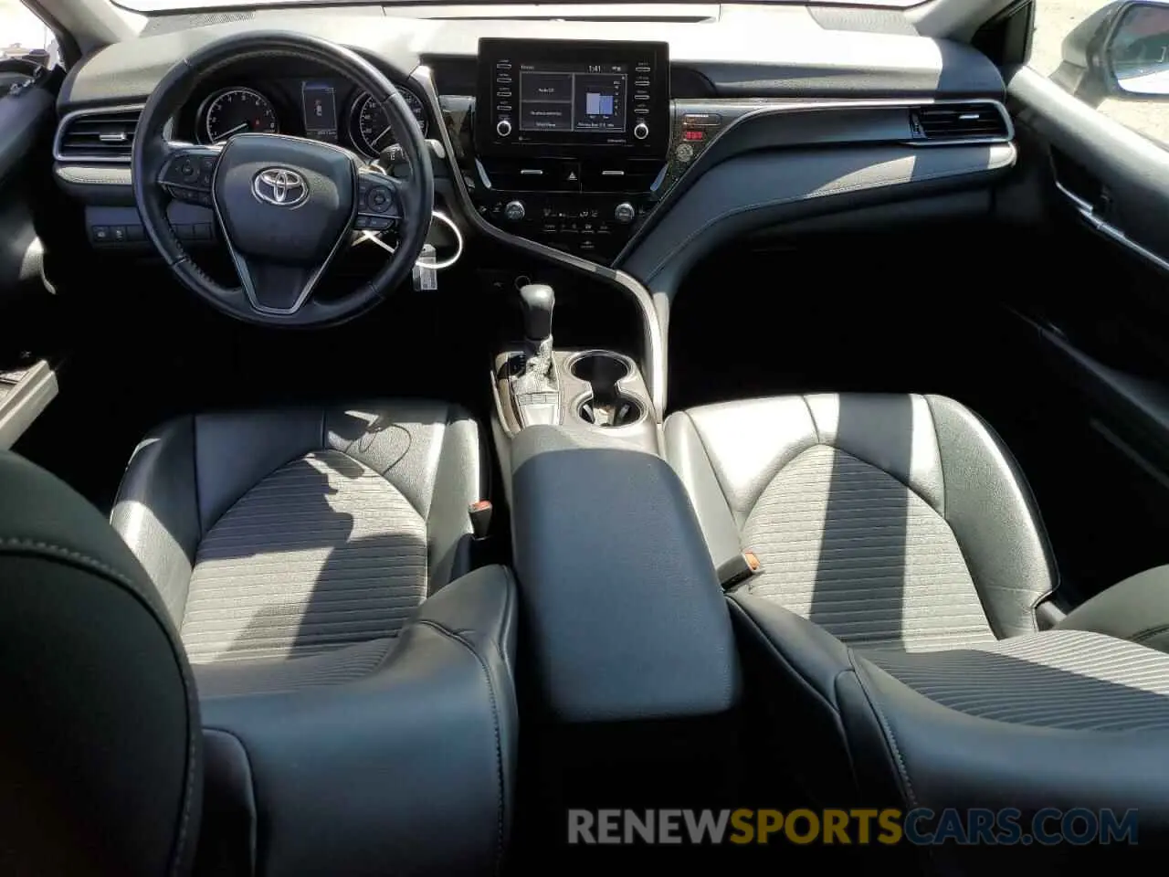 8 fotografías del automóvil dañado 4T1G11AKXNU036016 TOYOTA CAMRY 2022
