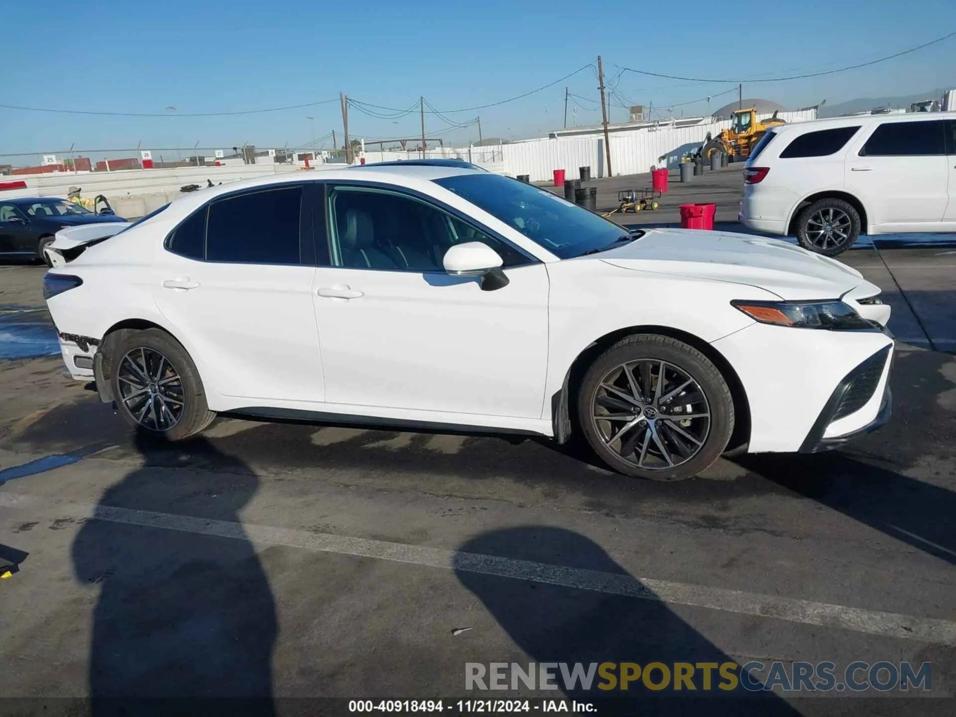 14 fotografías del automóvil dañado 4T1G11AKXNU044763 TOYOTA CAMRY 2022