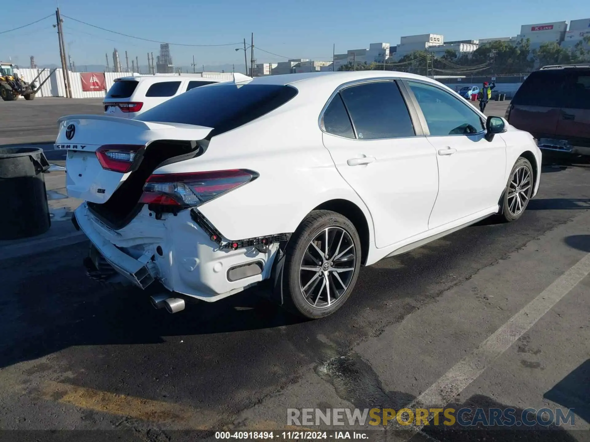 4 fotografías del automóvil dañado 4T1G11AKXNU044763 TOYOTA CAMRY 2022